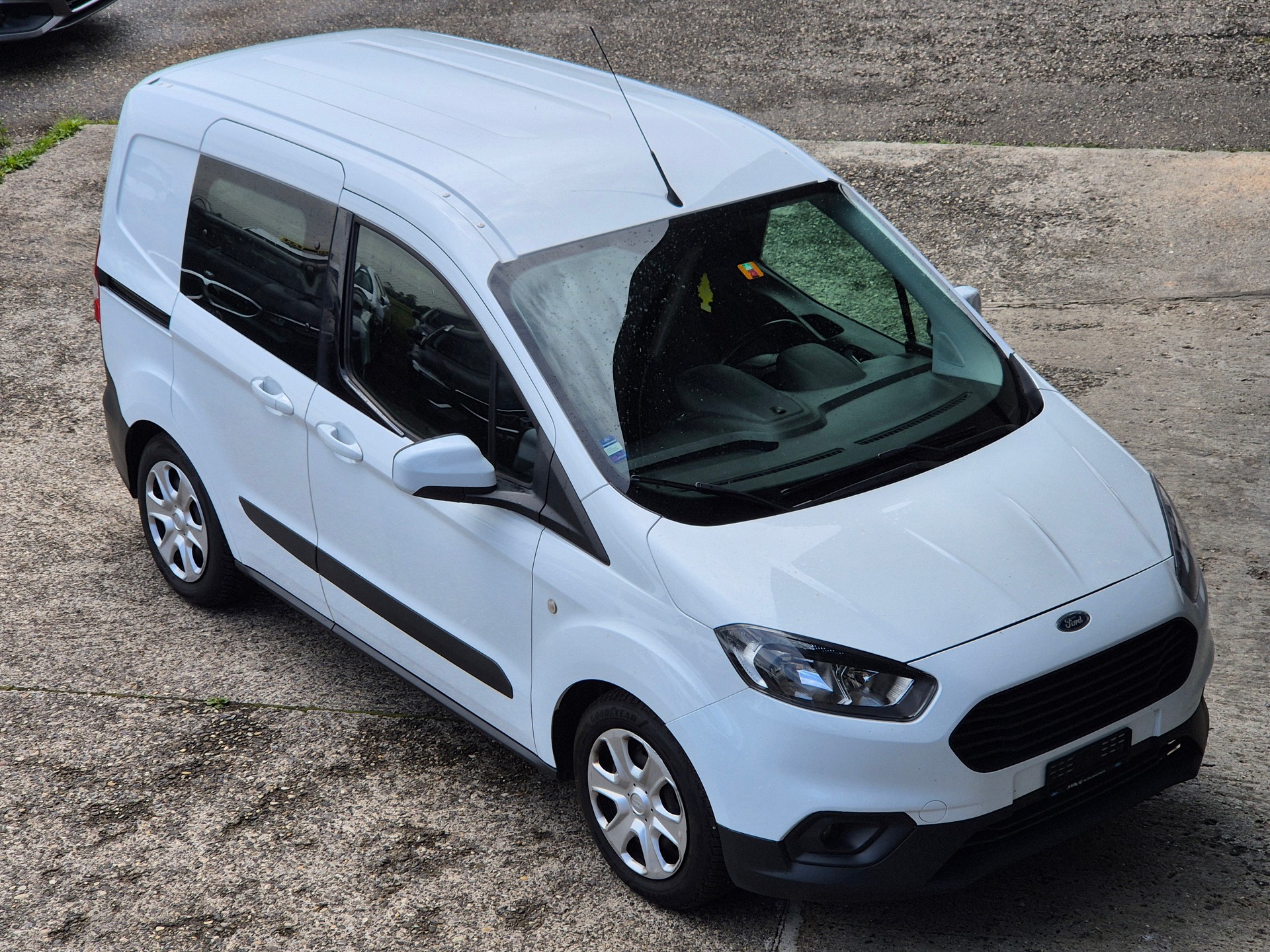 FORD Transit Courier Combi 1.5 TDCi Trend-showroom-element-3