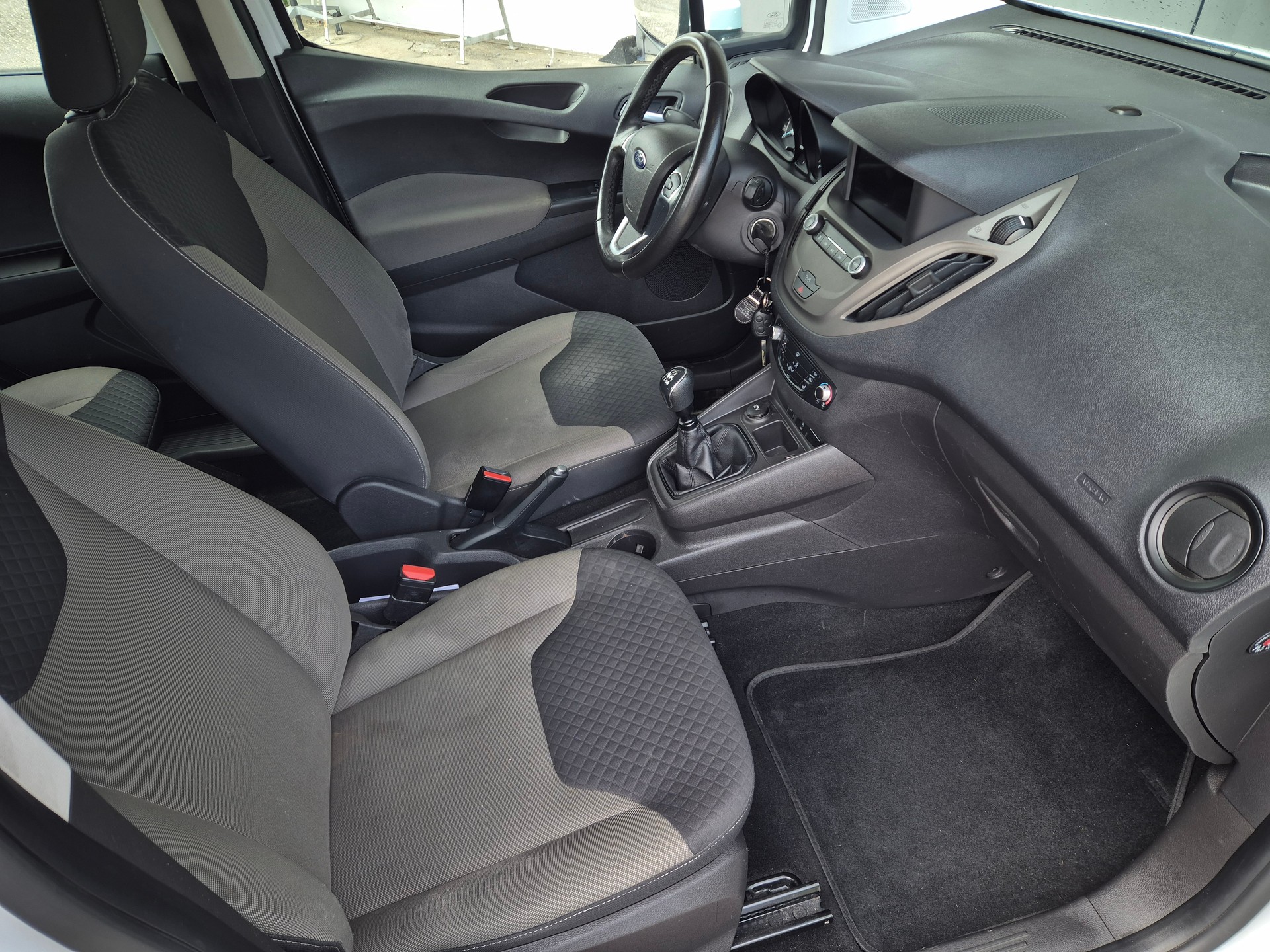FORD Transit Courier Combi 1.5 TDCi Trend-image-10