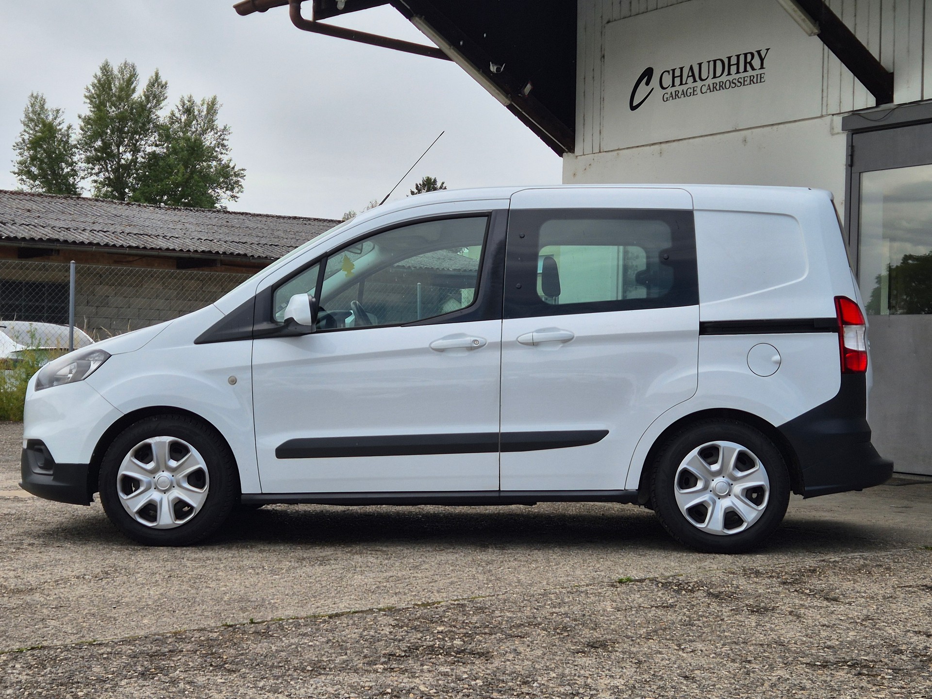 FORD Transit Courier Combi 1.5 TDCi Trend-image-8