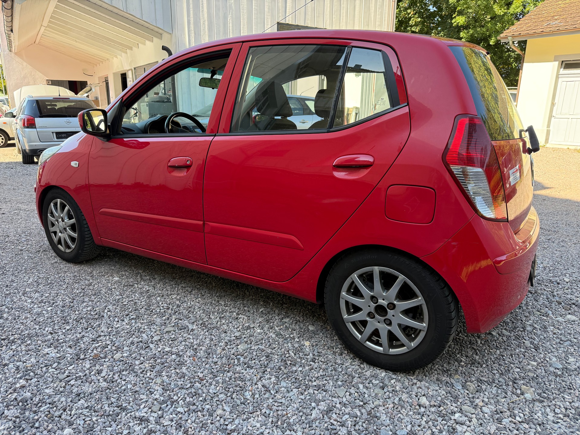 HYUNDAI i10 1.2 Style Automatic-image-3