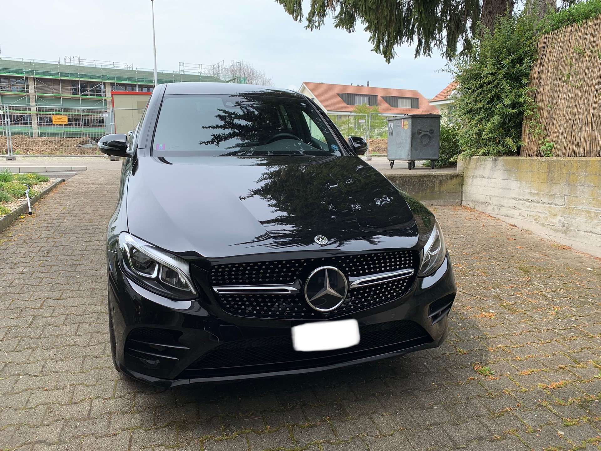 MERCEDES-BENZ GLC 300 AMG Line 4m-image-3