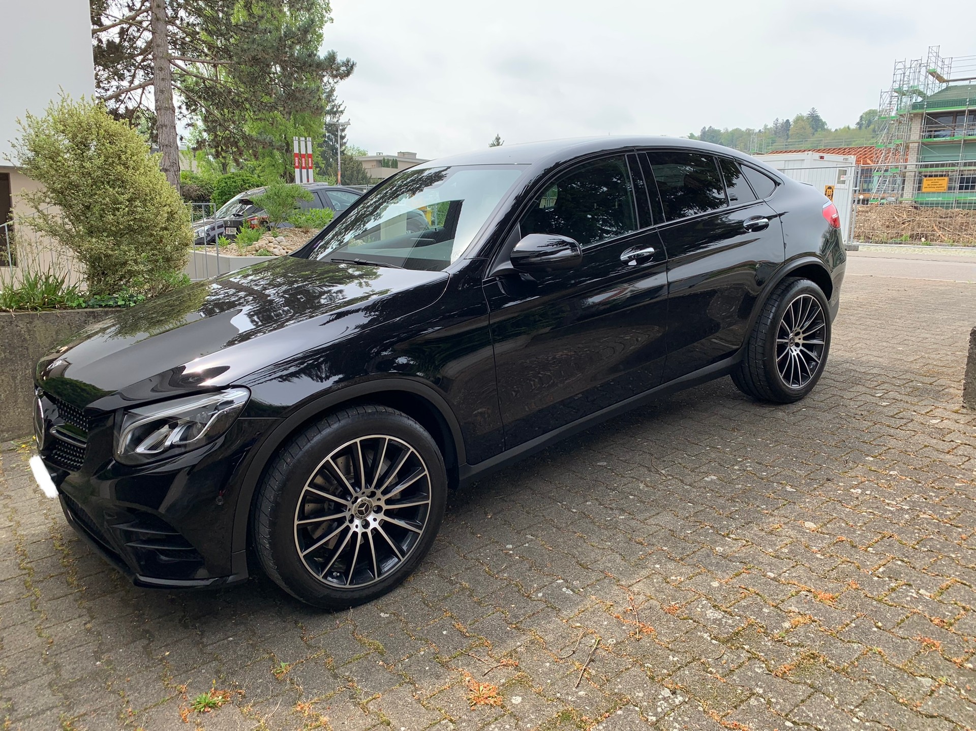 MERCEDES-BENZ GLC 300 AMG Line 4m