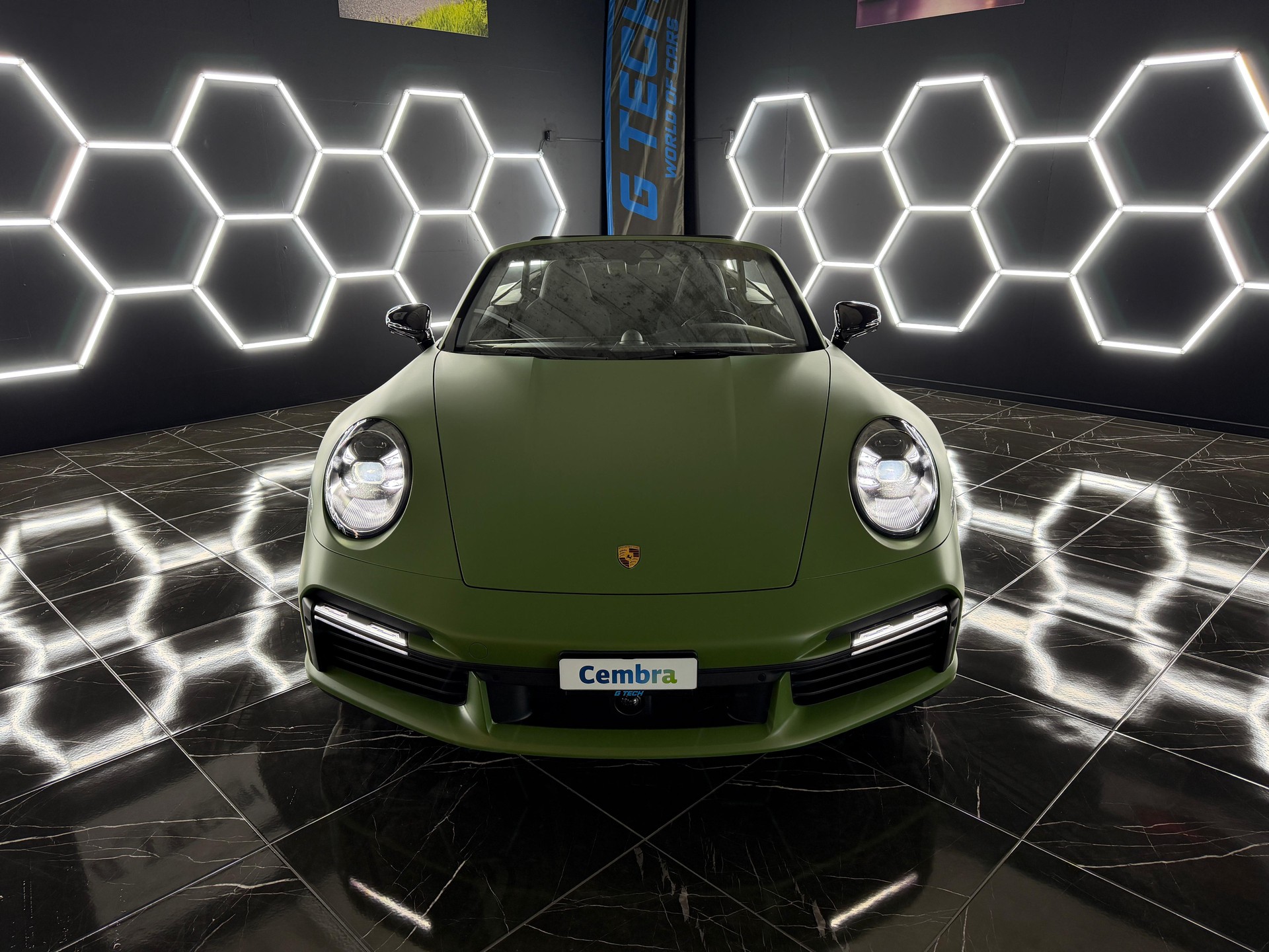 PORSCHE 911 Turbo S Cabriolet PDK-showroom-element-2