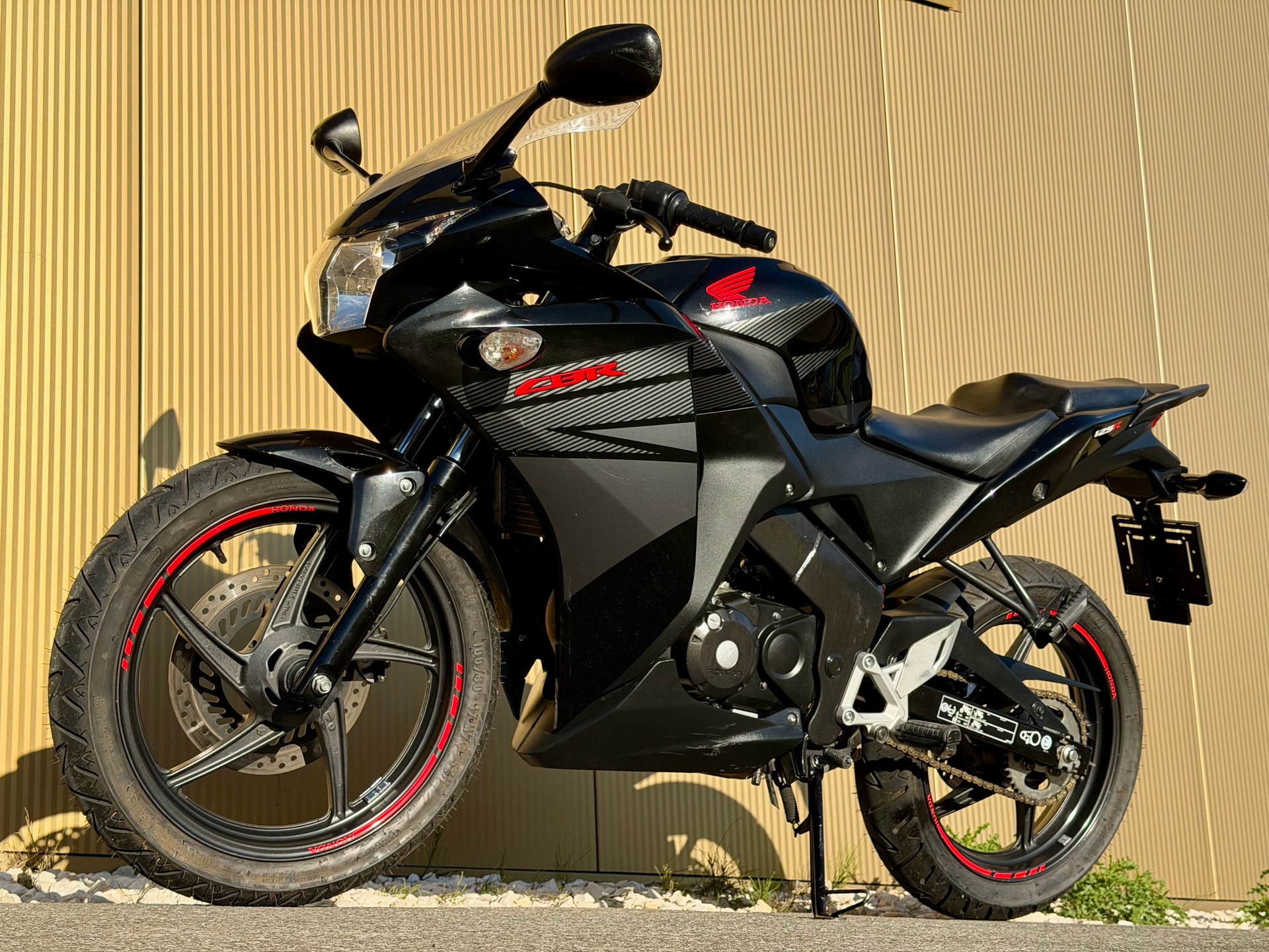 HONDA CBR 125 R-image-9