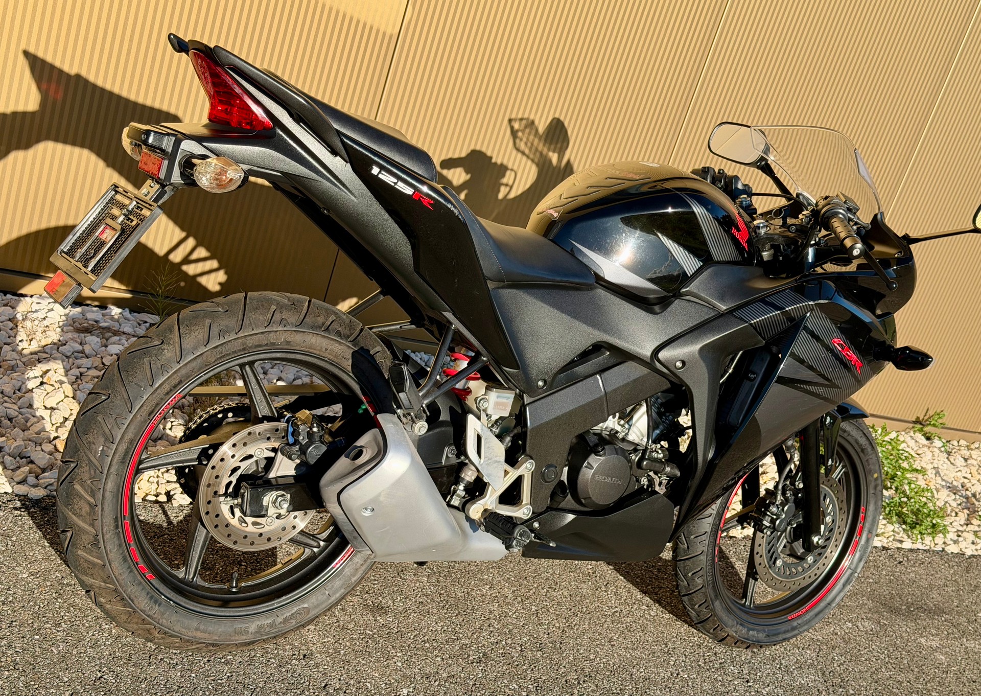 HONDA CBR 125 R-image-4