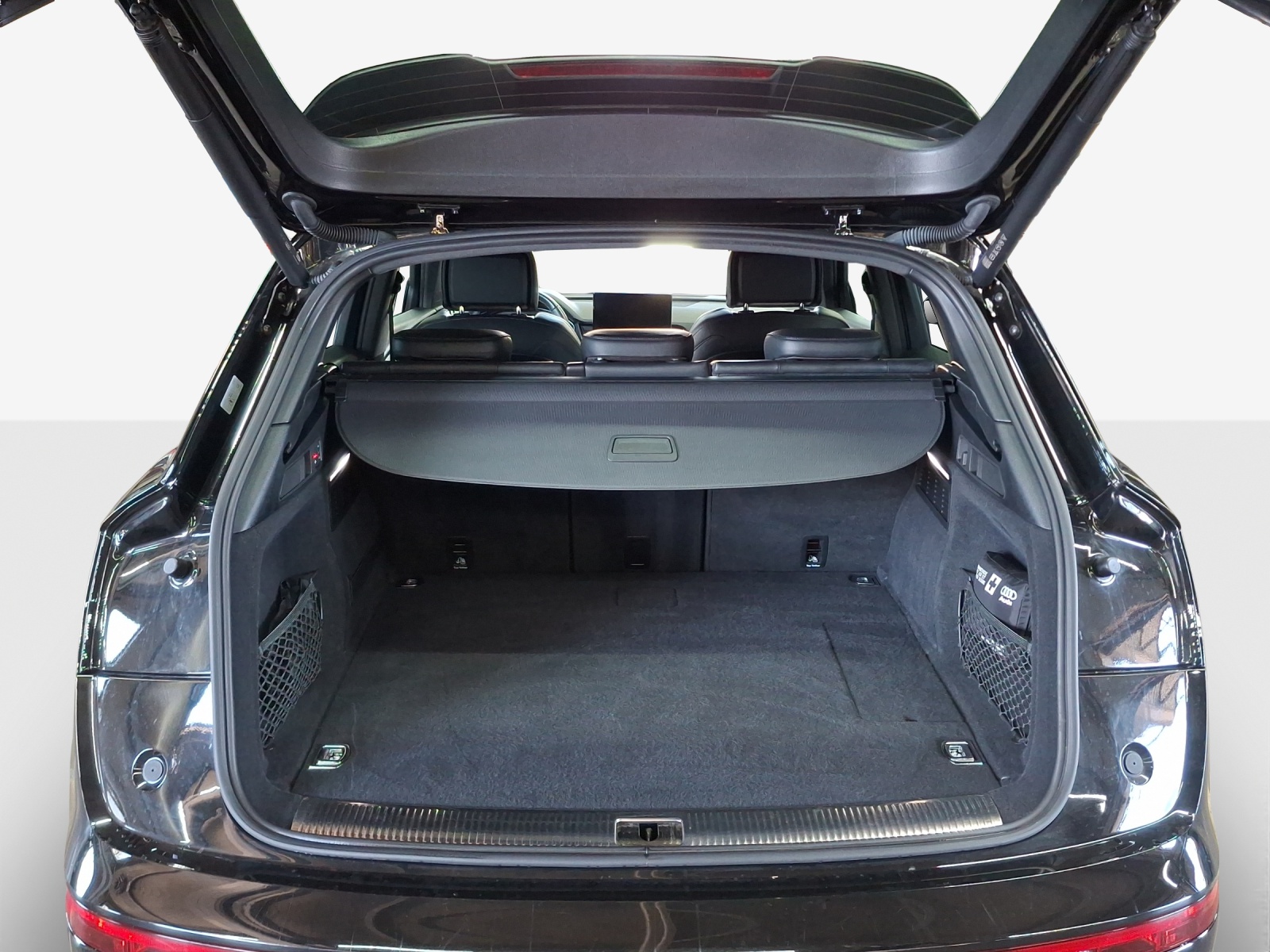 AUDI Q5 55 TFSI e PHEV S line quattro S-tronic-image-13