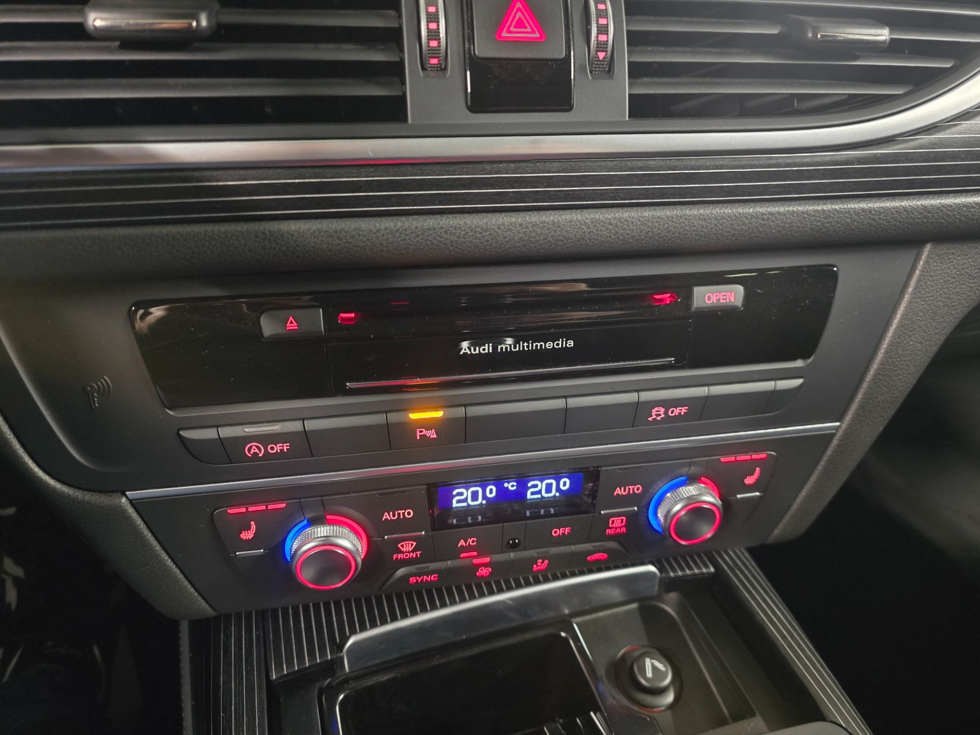 AUDI A6 Avant 3.0 BiTDI V6 qu. competition tiptronic-image-16