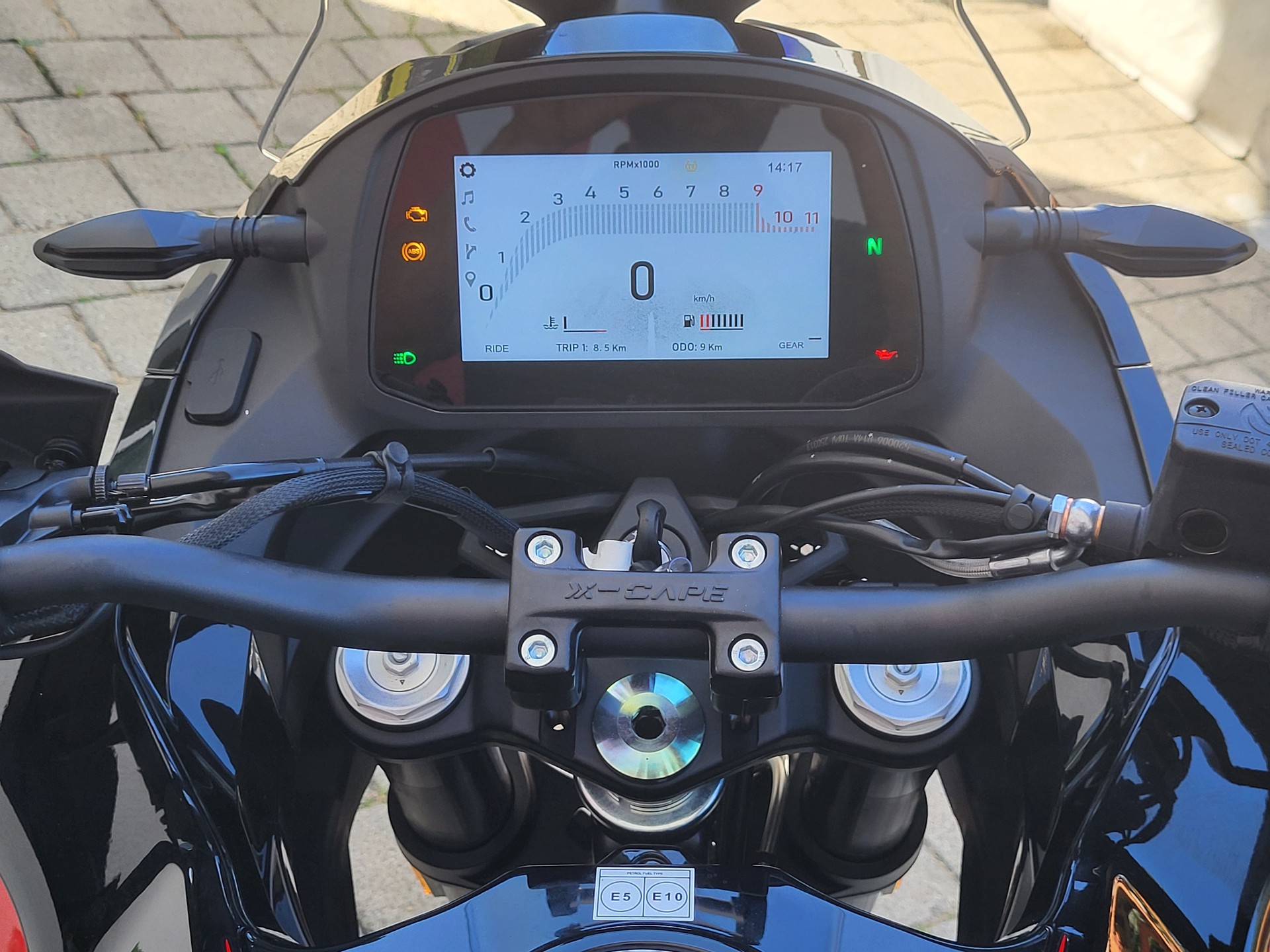 MOTO MORINI X-Cape 700 Gold Edition-image-7