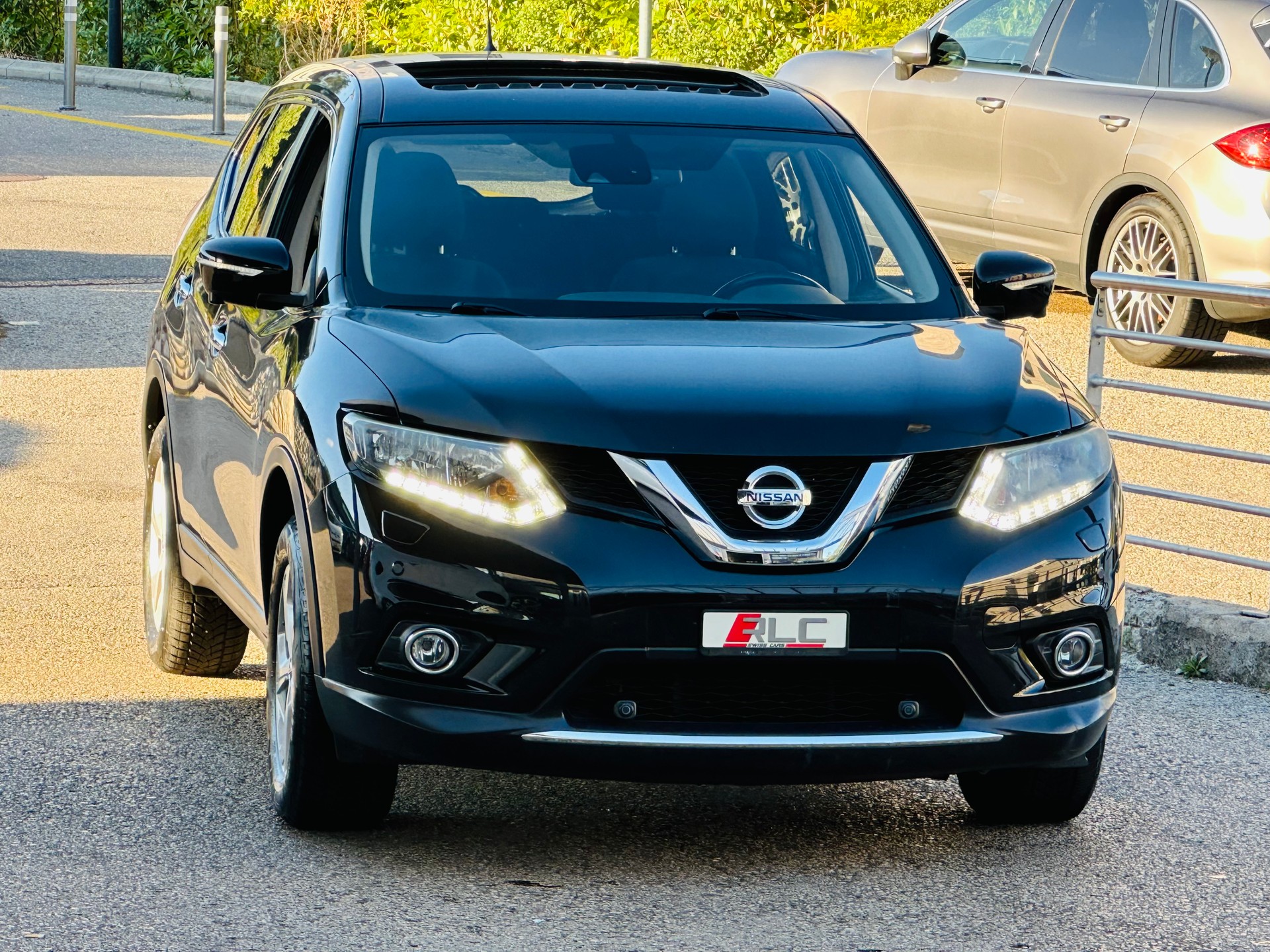 NISSAN X-Trail 1.6 dCi tekna Xtronic CVT-showroom-element-3