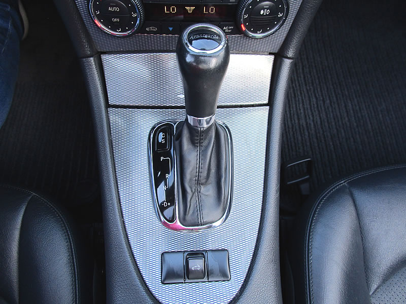MERCEDES-BENZ CLK 320 Avantgarde Automatic-image-22
