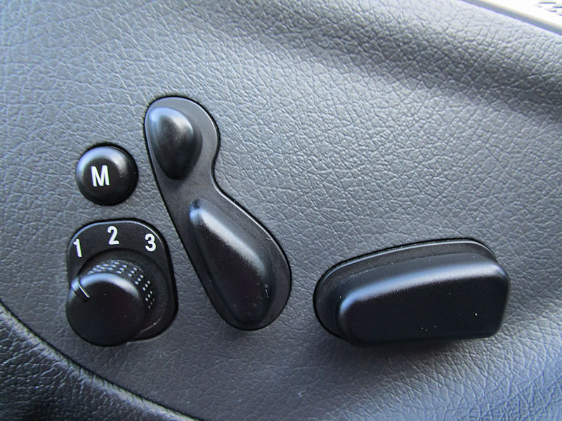 MERCEDES-BENZ CLK 320 Avantgarde Automatic-image-20