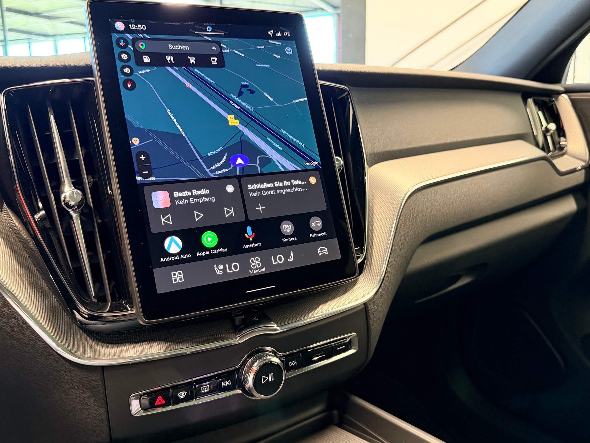 VOLVO XC60 B5 Benzin Mild Hybrid AWD Black Edition Geartronic-image-24