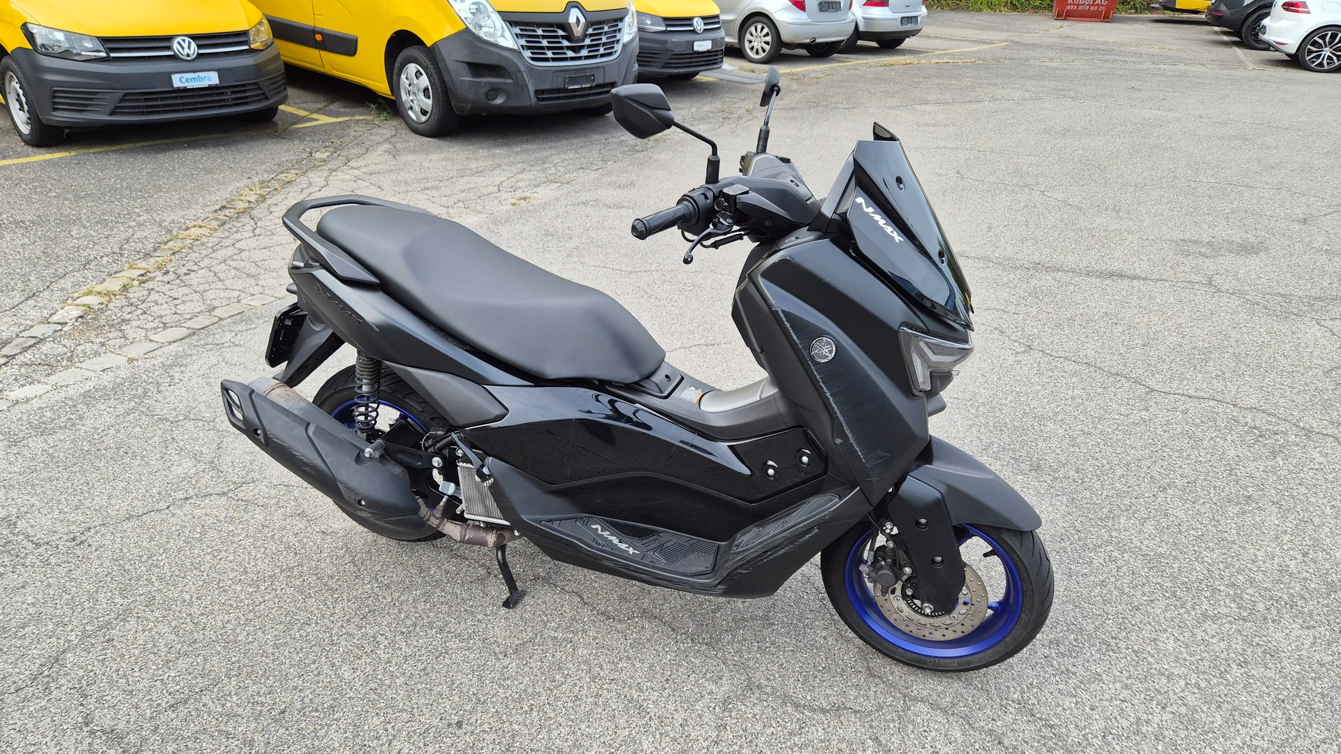 YAMAHA N-MAX GPD 125-image-10