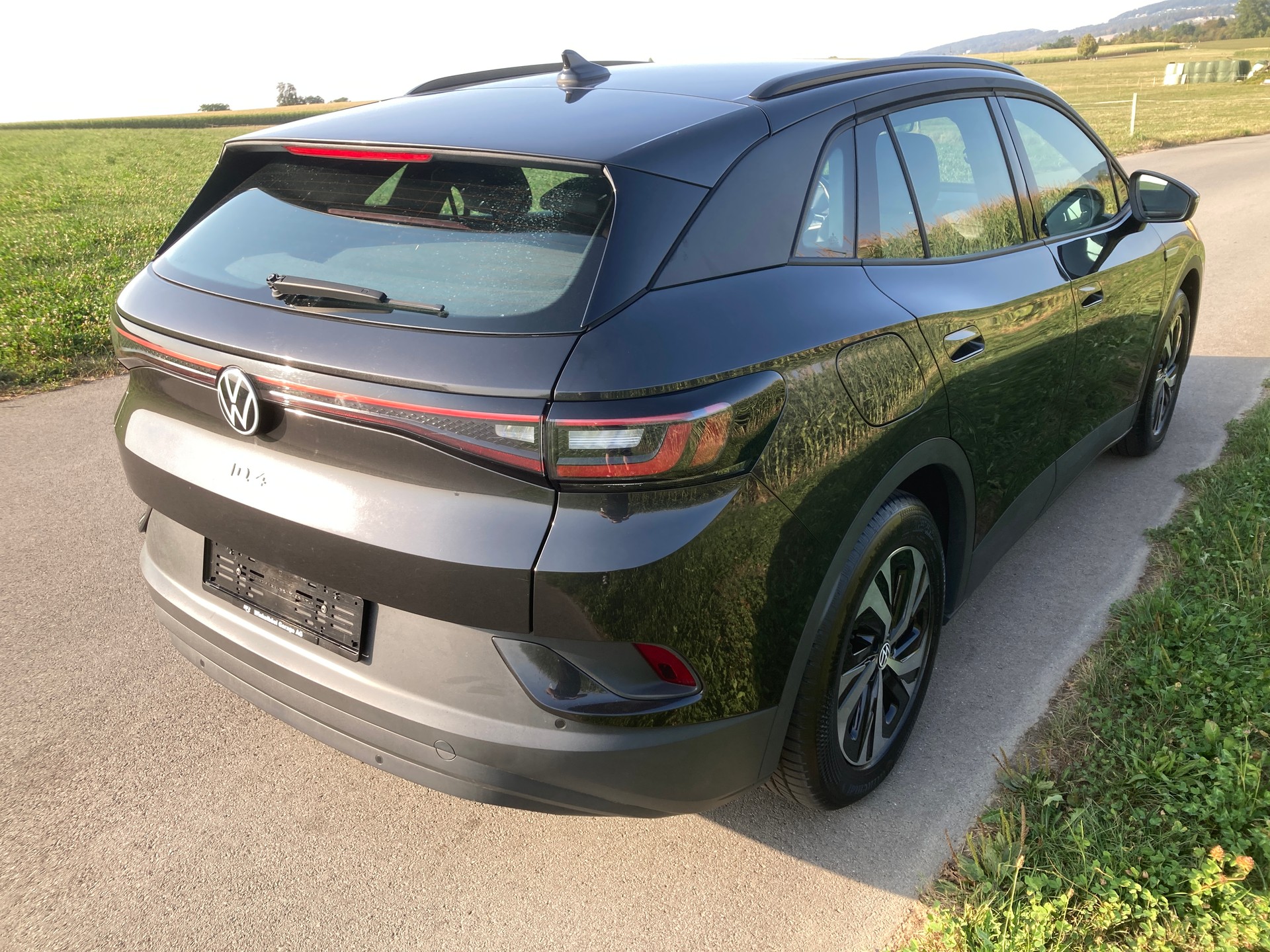 VW ID.4 Pure Performance mit Anhängerkupplung-image-2