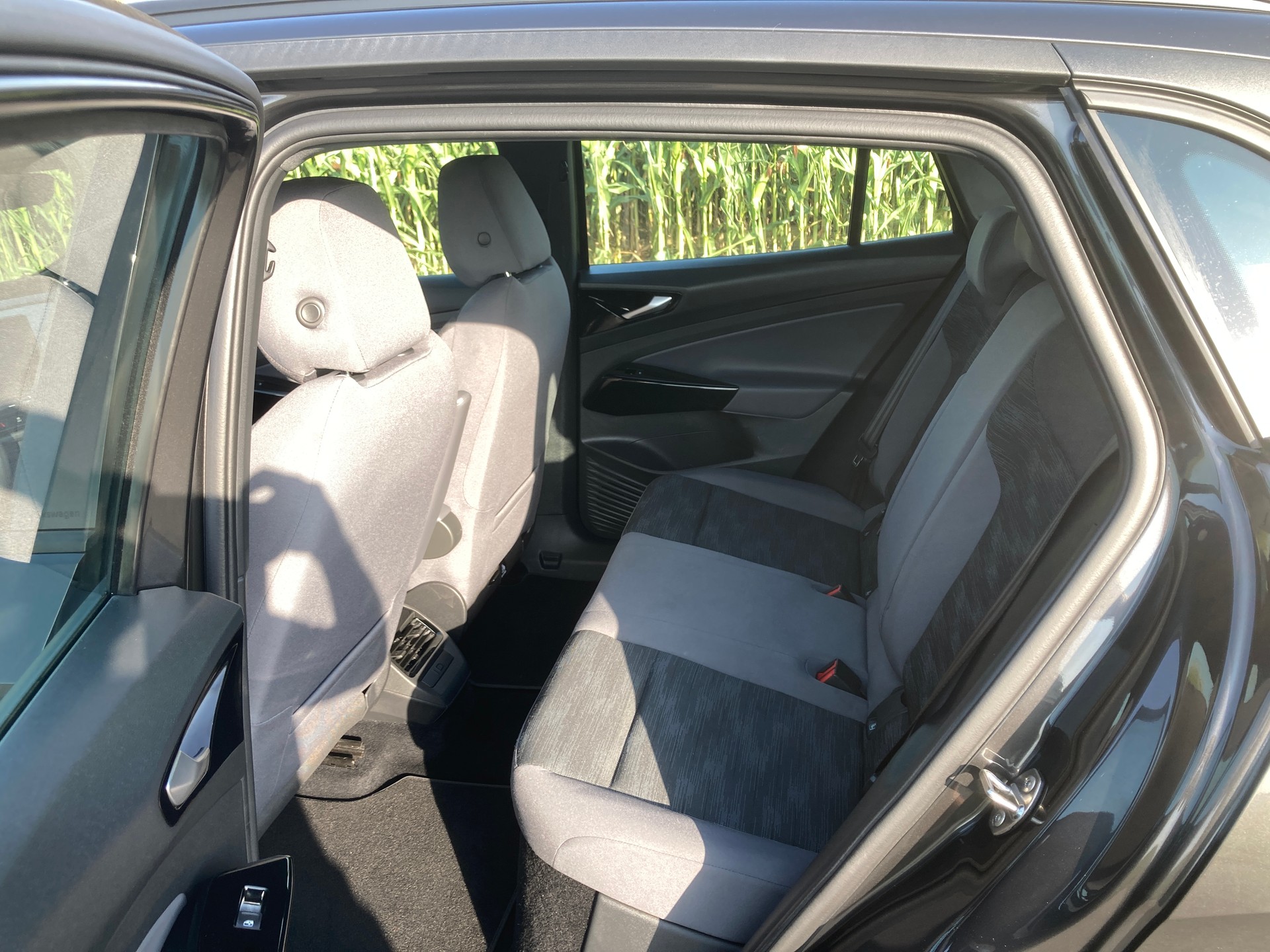 VW ID.4 Pure Performance mit Anhängerkupplung-image-7