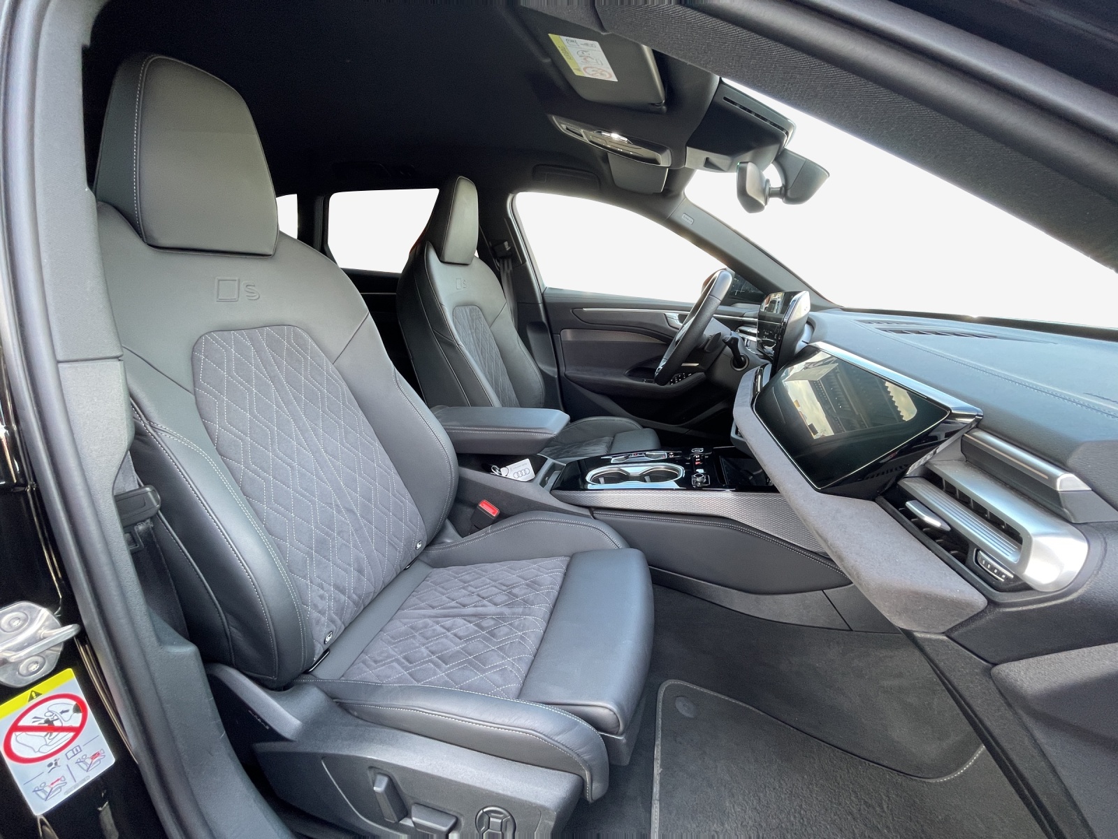 AUDI A6 Avant e-hybrid quattro 220 kW S tronic-image-14