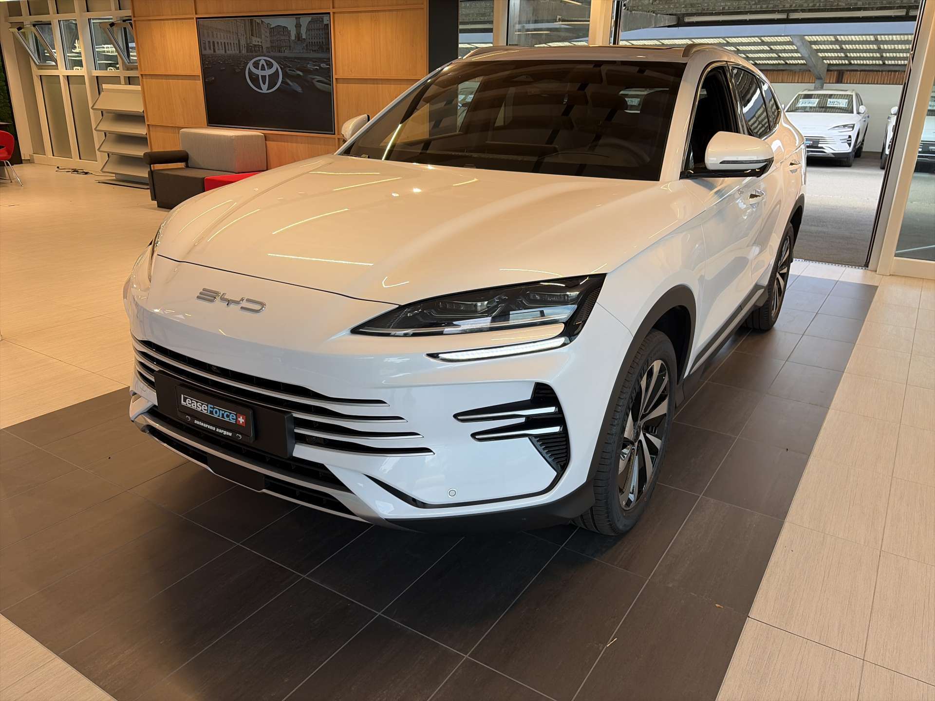 BYD Seal U DM-i PHEV Design AWD 324PS Automat