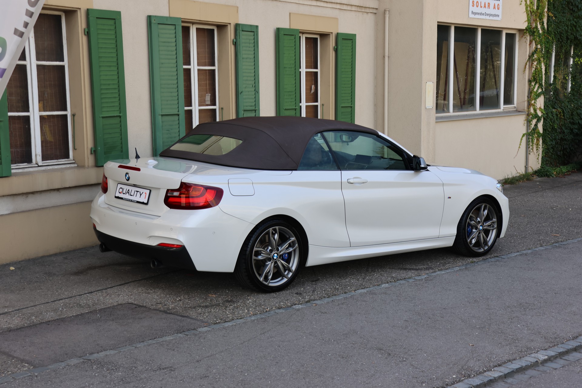 BMW M235i xDrive Steptronic-image-7
