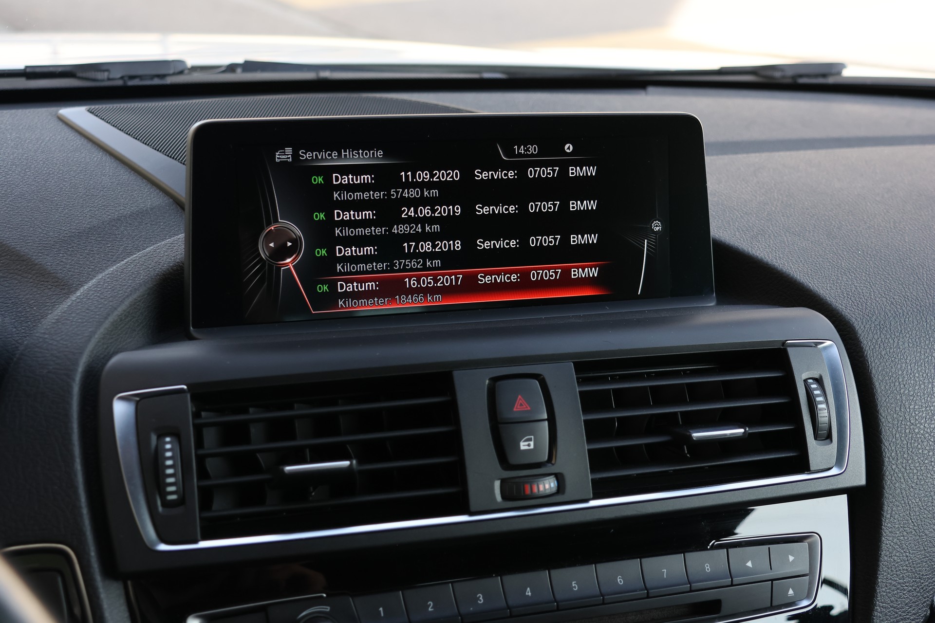 BMW M235i xDrive Steptronic-image-21
