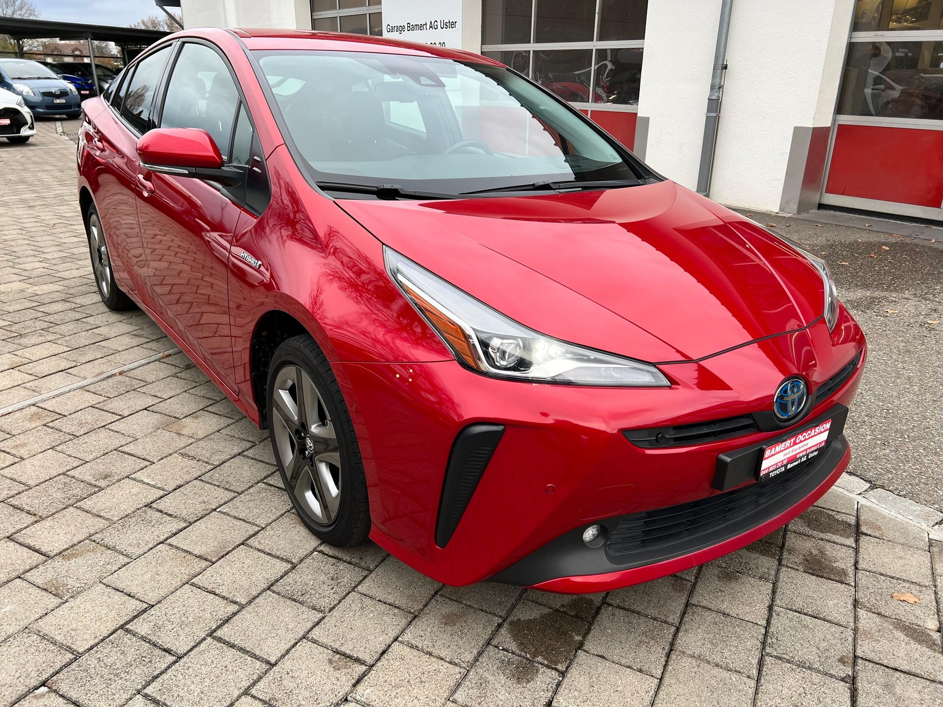 TOYOTA Prius 1.8 VVTi HSD Premium AWD-i-image-15