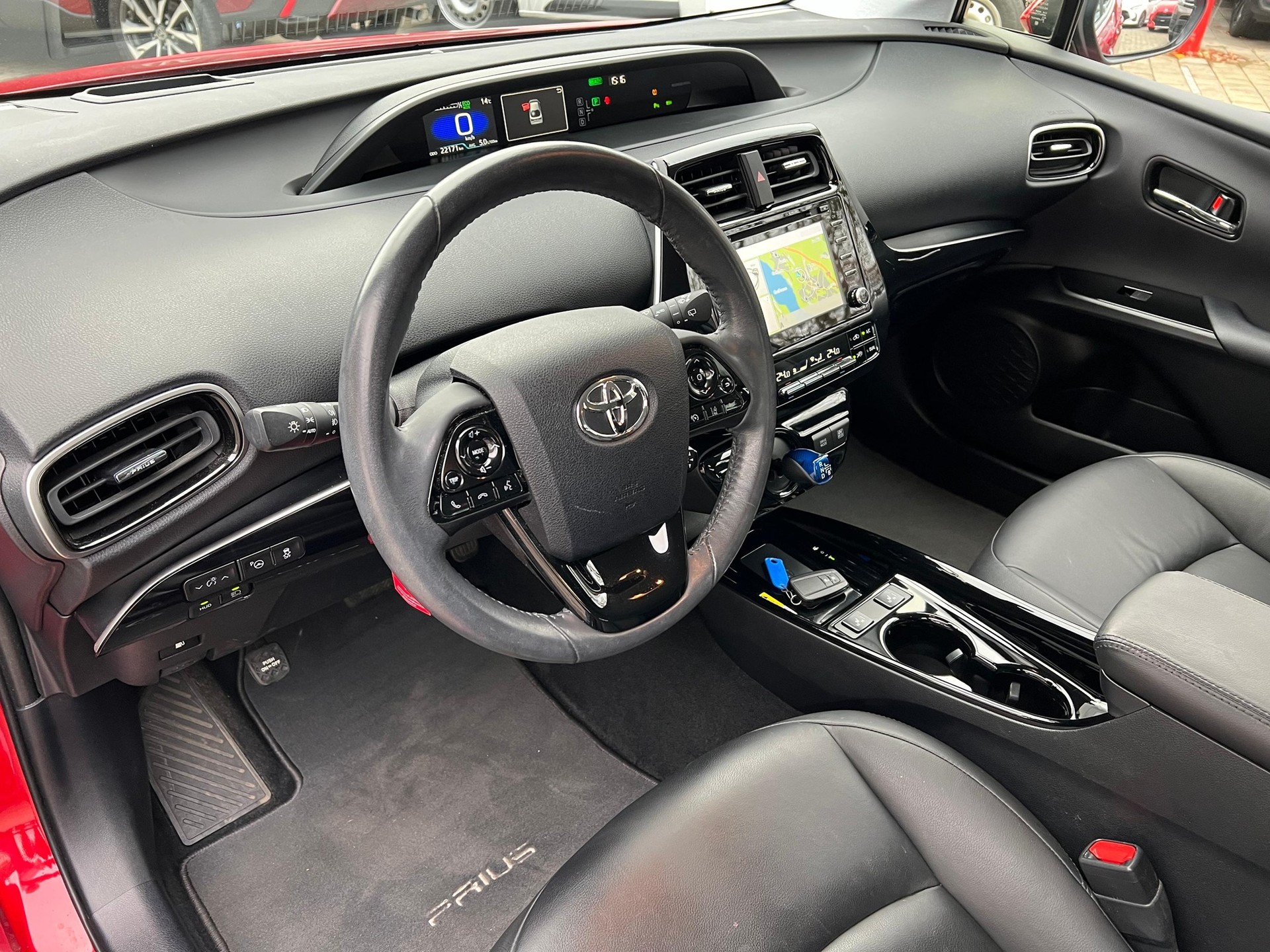 TOYOTA Prius 1.8 VVTi HSD Premium AWD-i-image-20