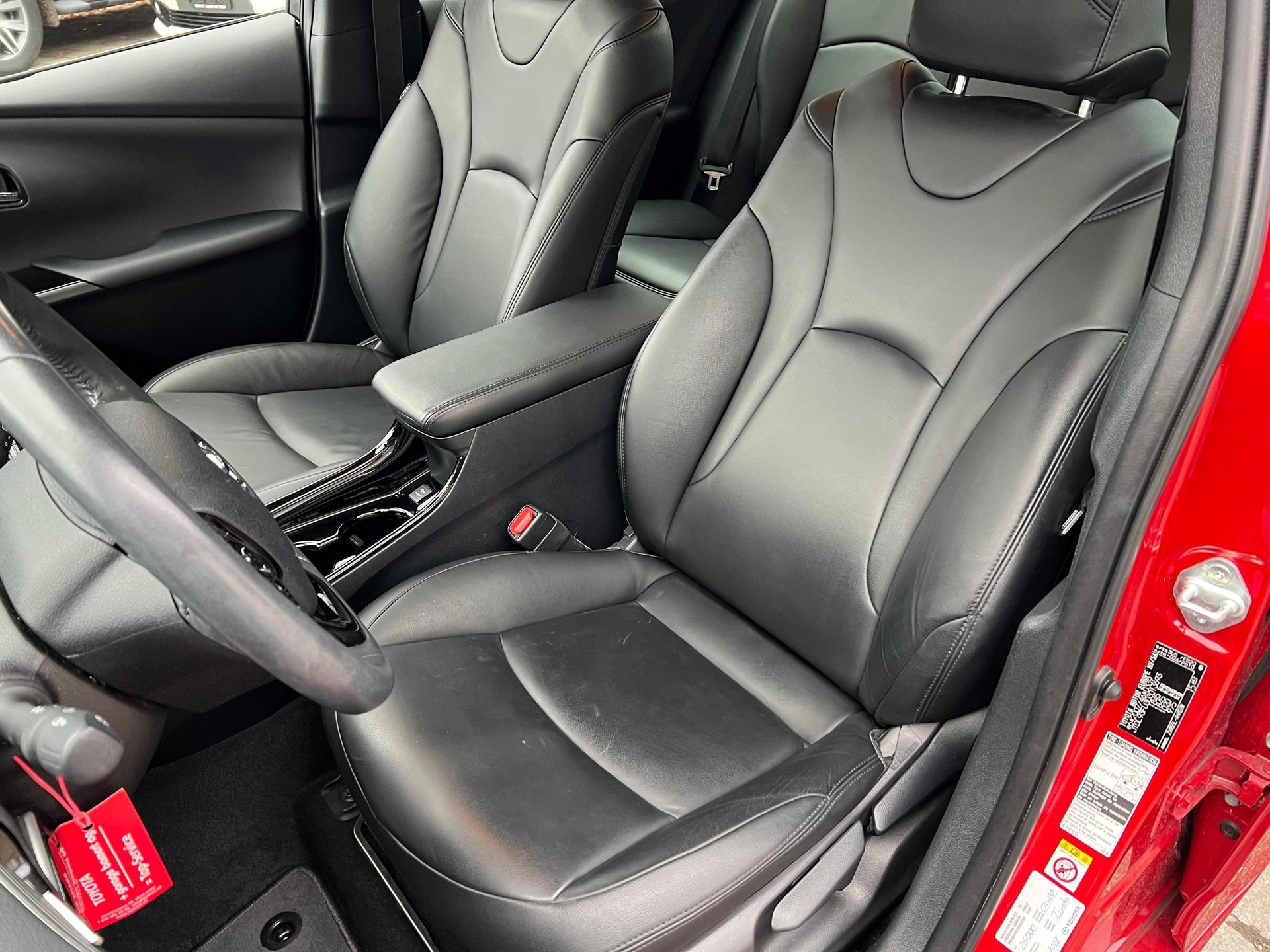 TOYOTA Prius 1.8 VVTi HSD Premium AWD-i-image-22