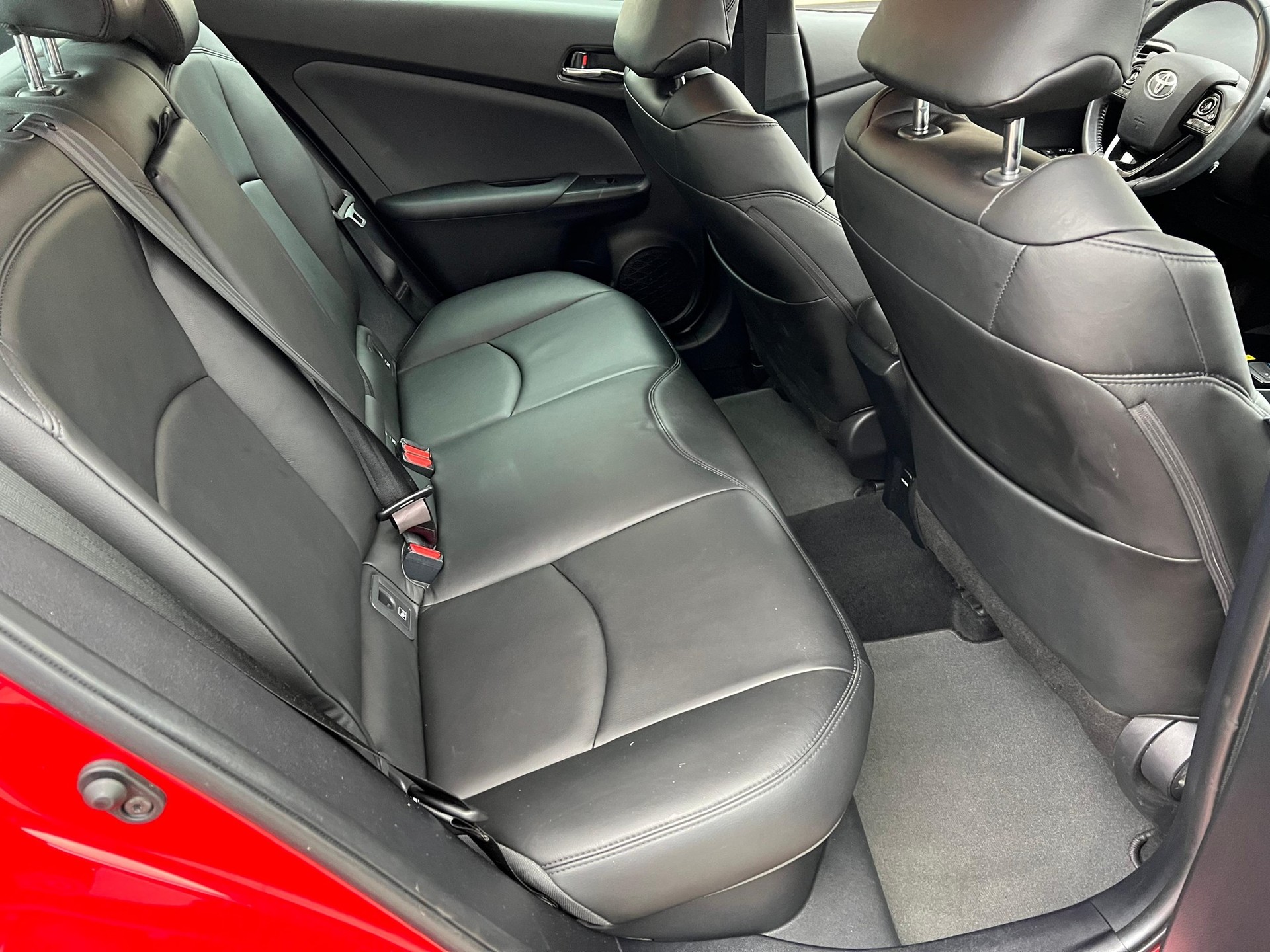 TOYOTA Prius 1.8 VVTi HSD Premium AWD-i-image-23
