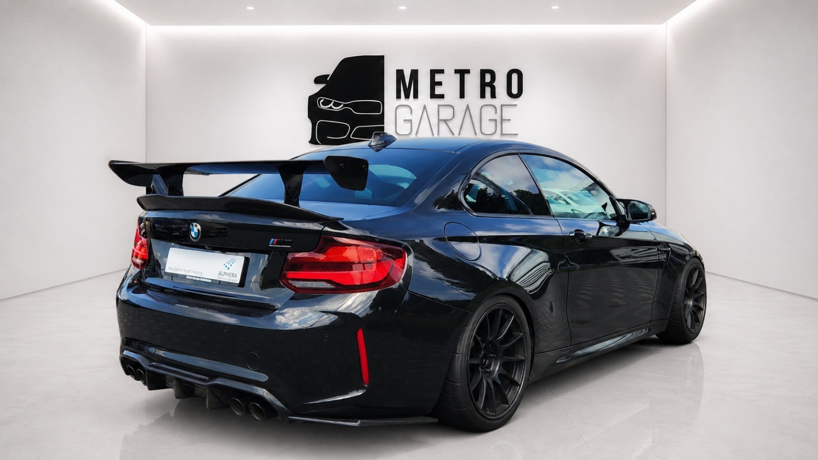BMW M2 Competition Drivelogic-showroom-element-3
