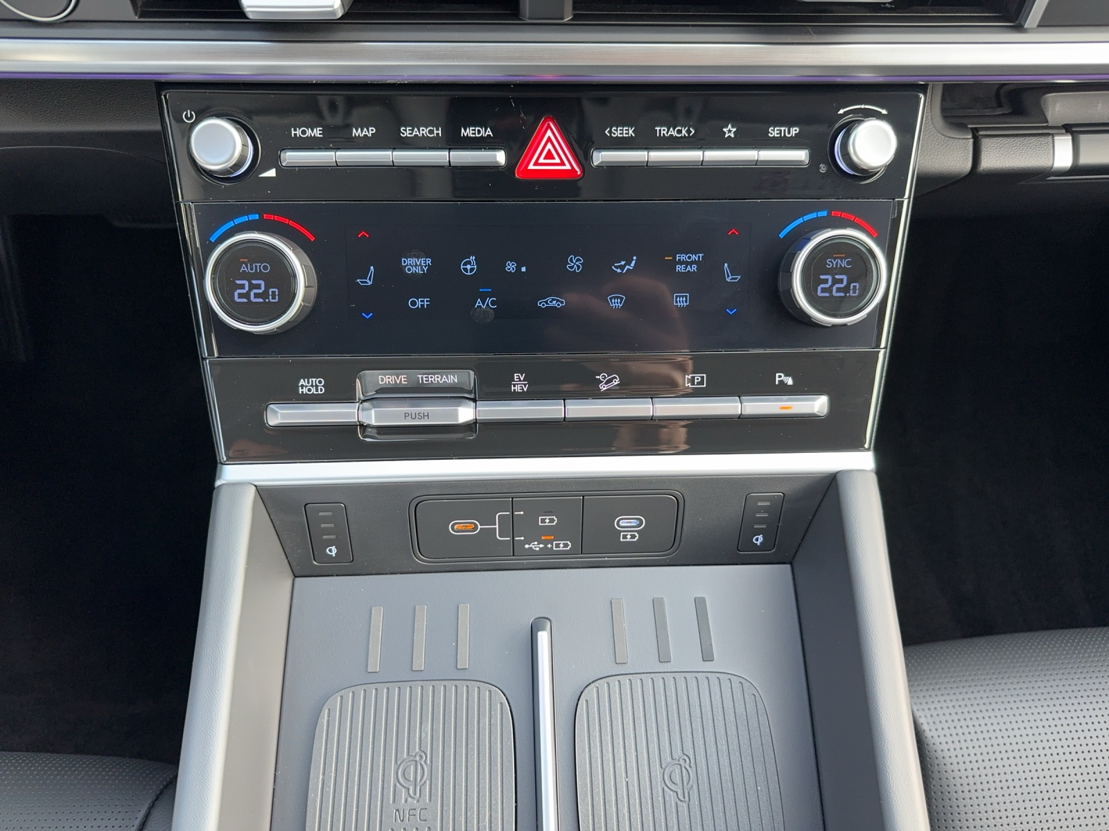 HYUNDAI Santa Fe 1.6 PHEV Ver.4WD-image-18