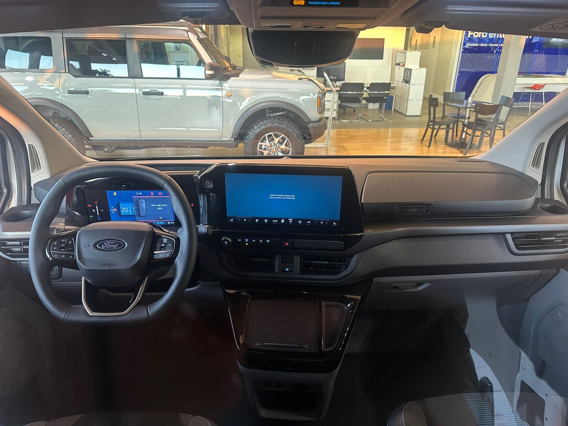 FORD Transit Custom Van 320 L1H1 82,5kWh Sport-image-9