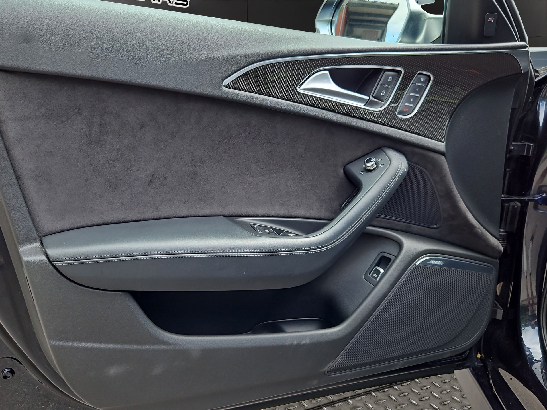 AUDI S6 Avant 4.0 TFSI V8 quattro S-tronic-image-15