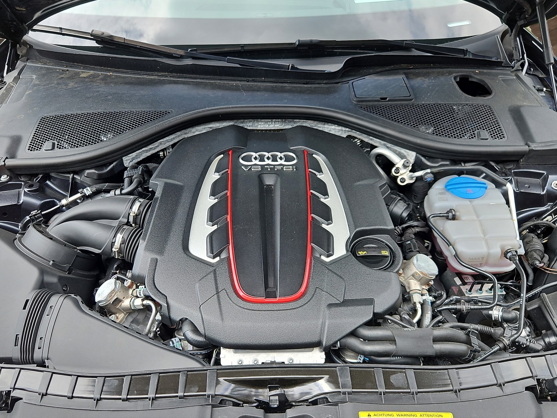 AUDI S6 Avant 4.0 TFSI V8 quattro S-tronic-image-27