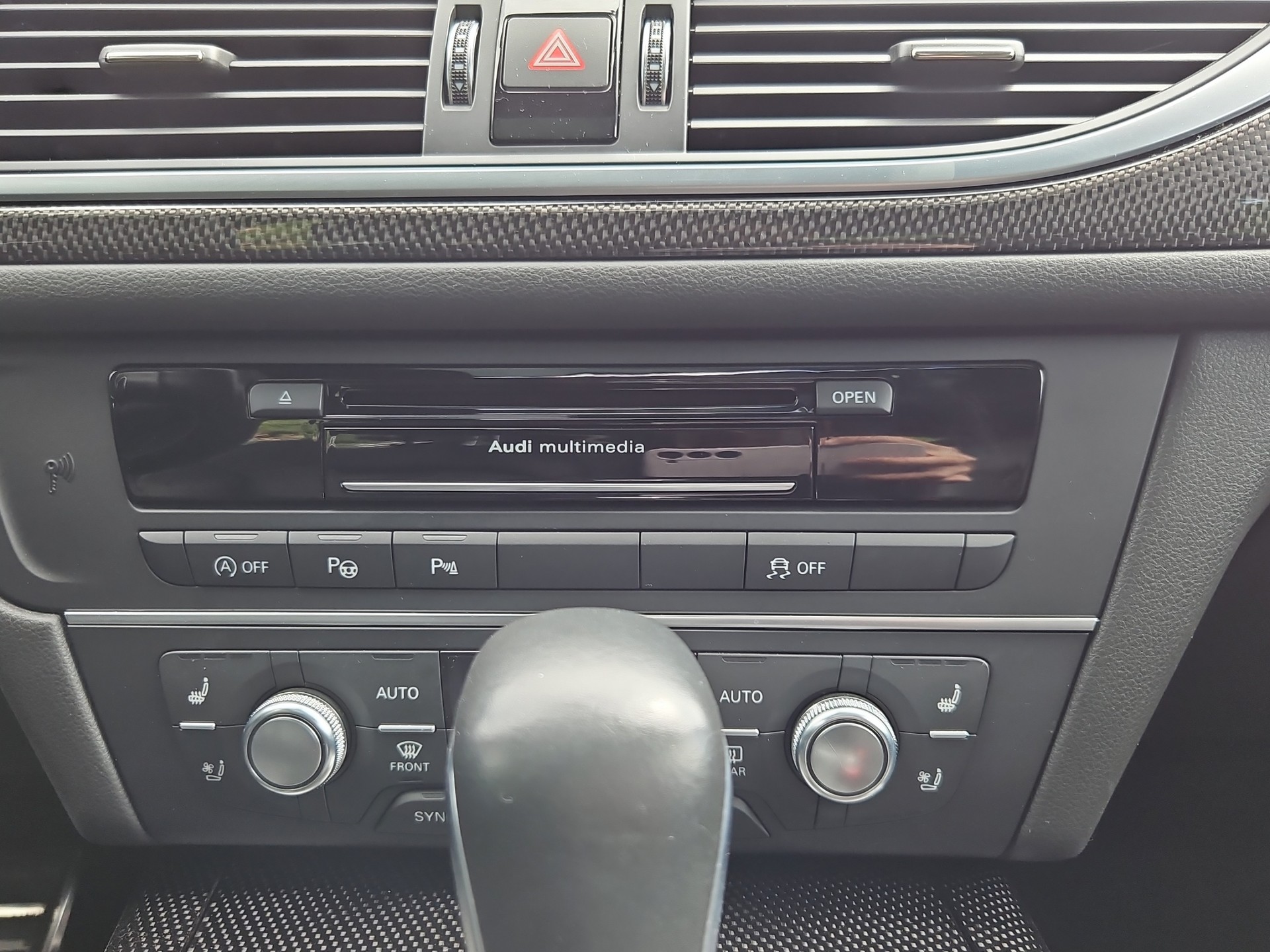 AUDI S6 Avant 4.0 TFSI V8 quattro S-tronic-image-19