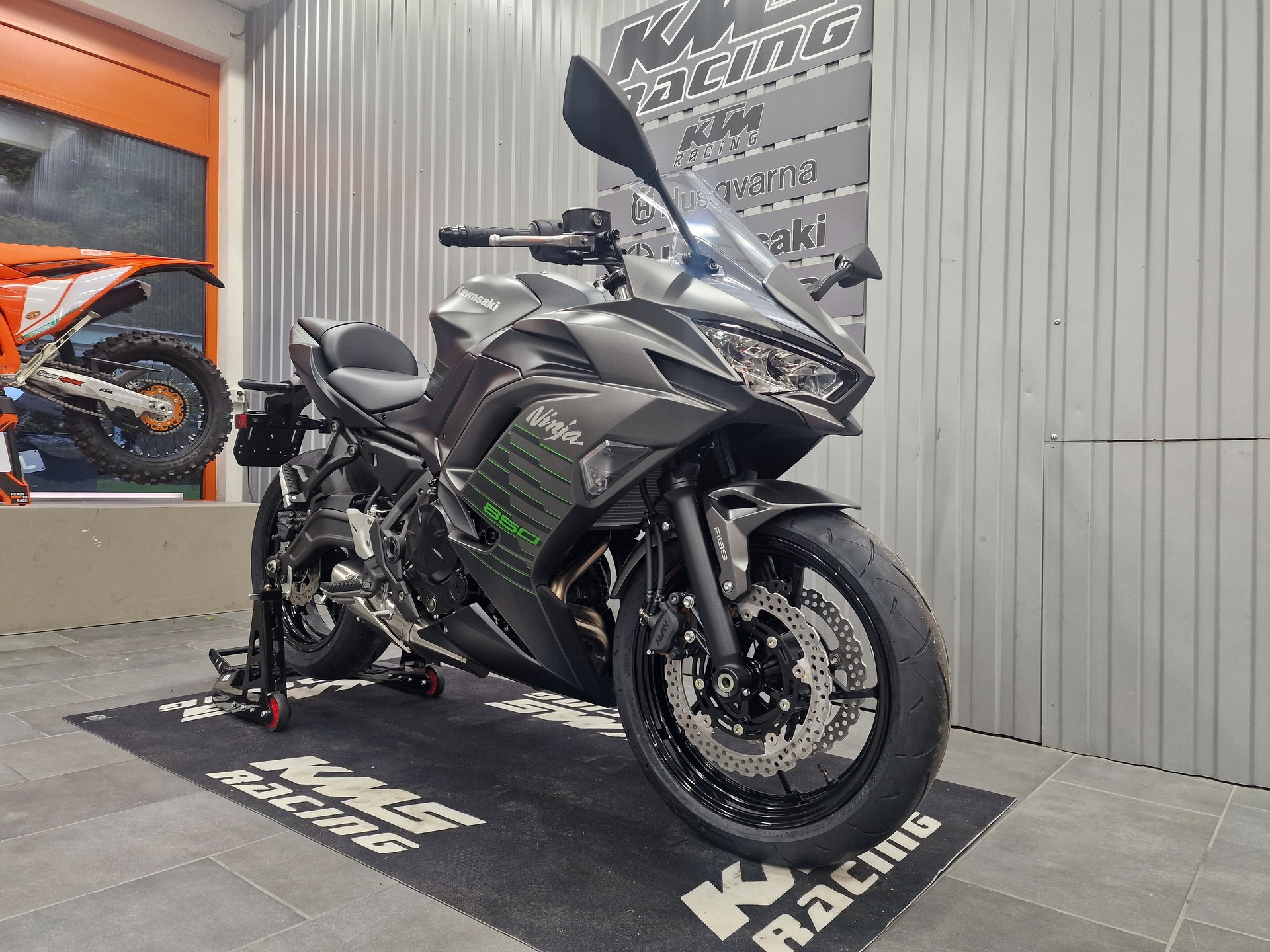 KAWASAKI Ninja 650-image-1