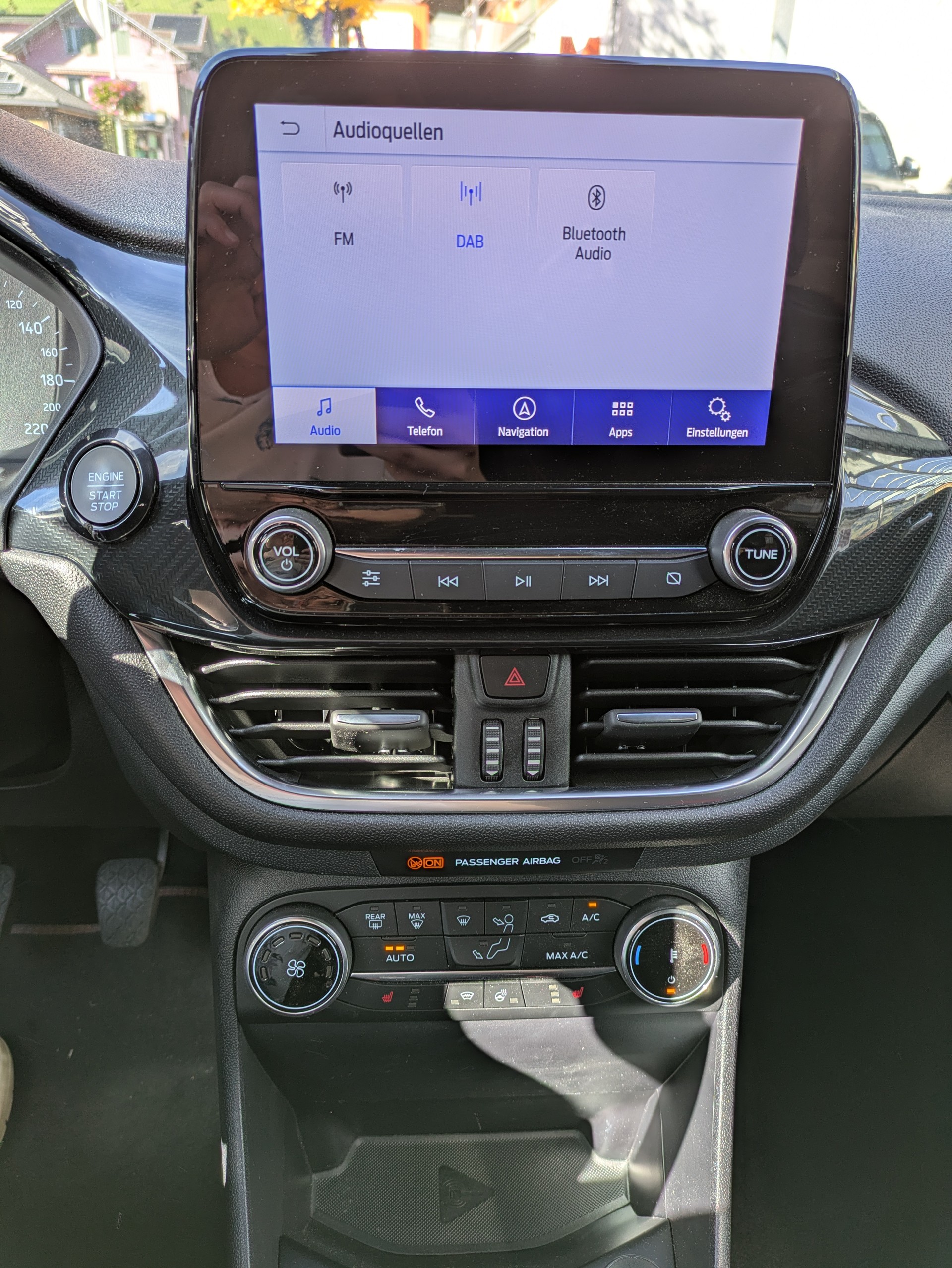 FORD Fiesta 1.0 EcoB 100 ST-Line-image-10