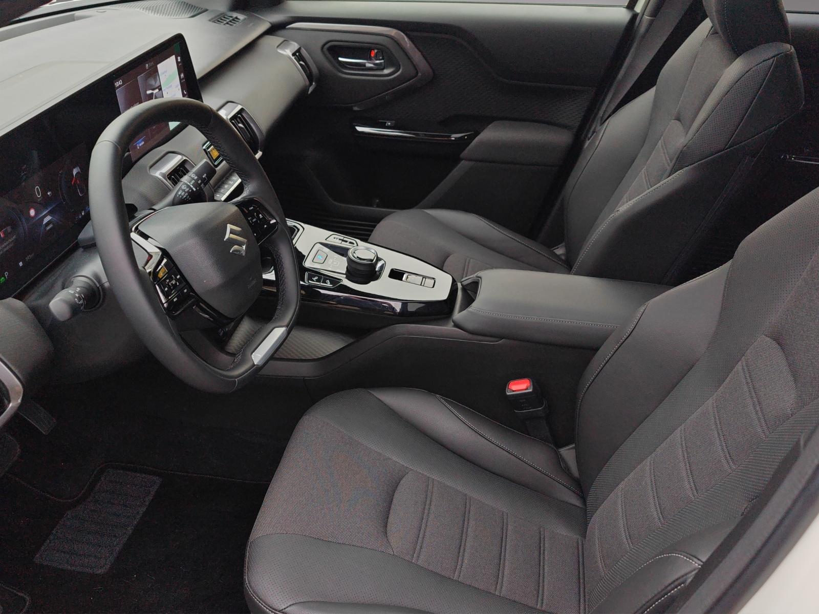 SUZUKI e Vitara Compact Top 4x4-image-8