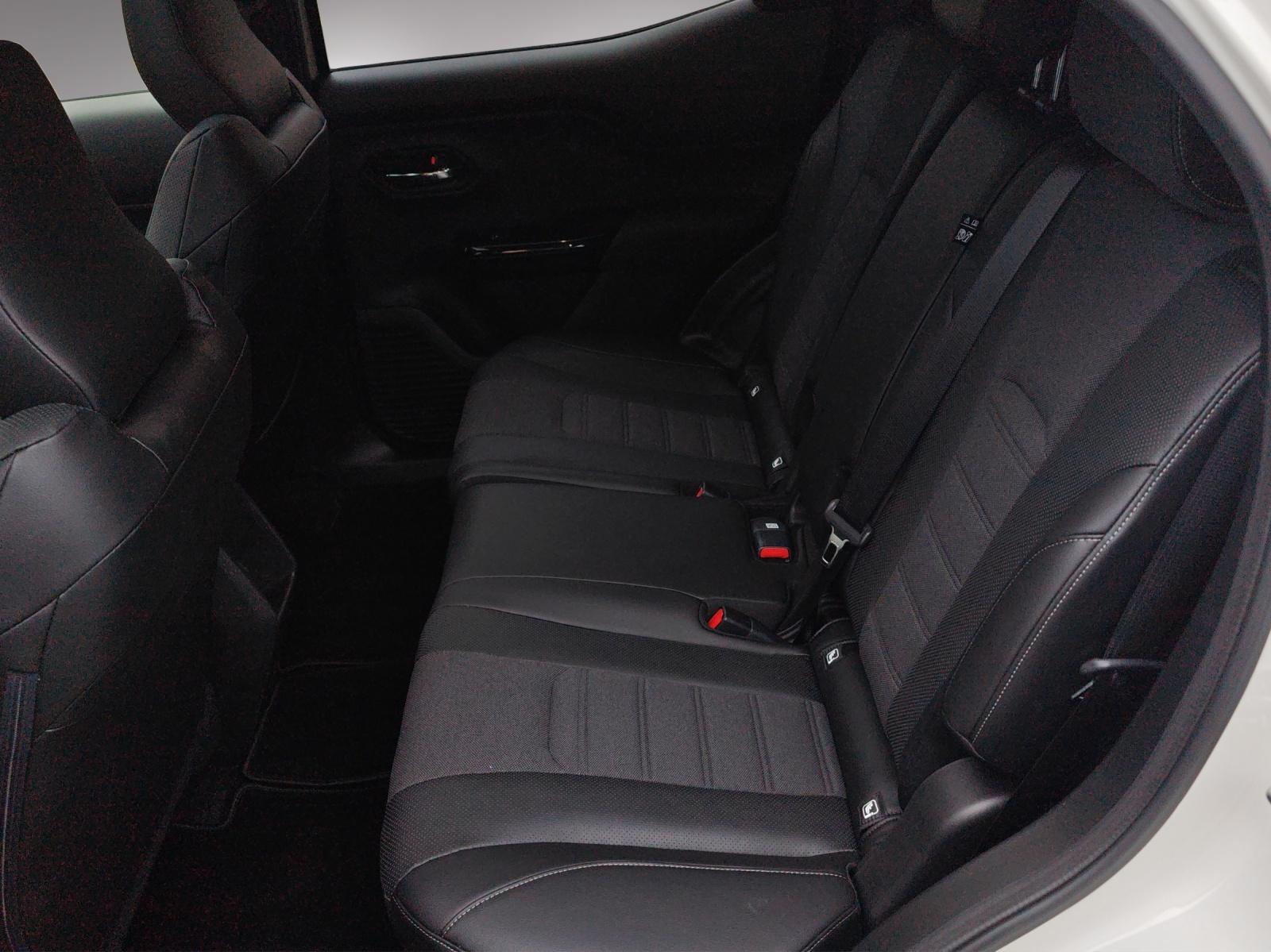 SUZUKI e Vitara Compact Top 4x4-image-15