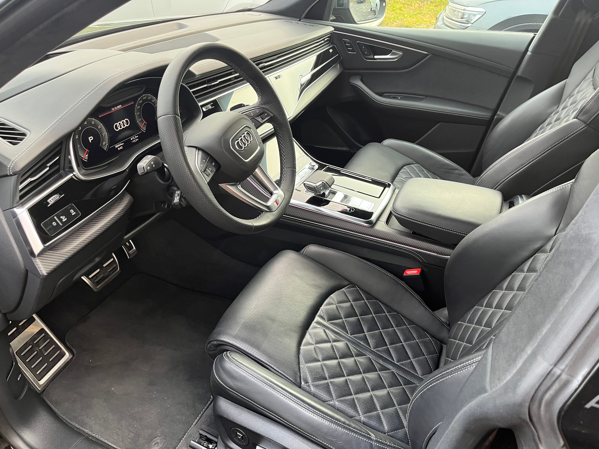 AUDI SQ8 SUV TFSI quattro tiptronic-image-3