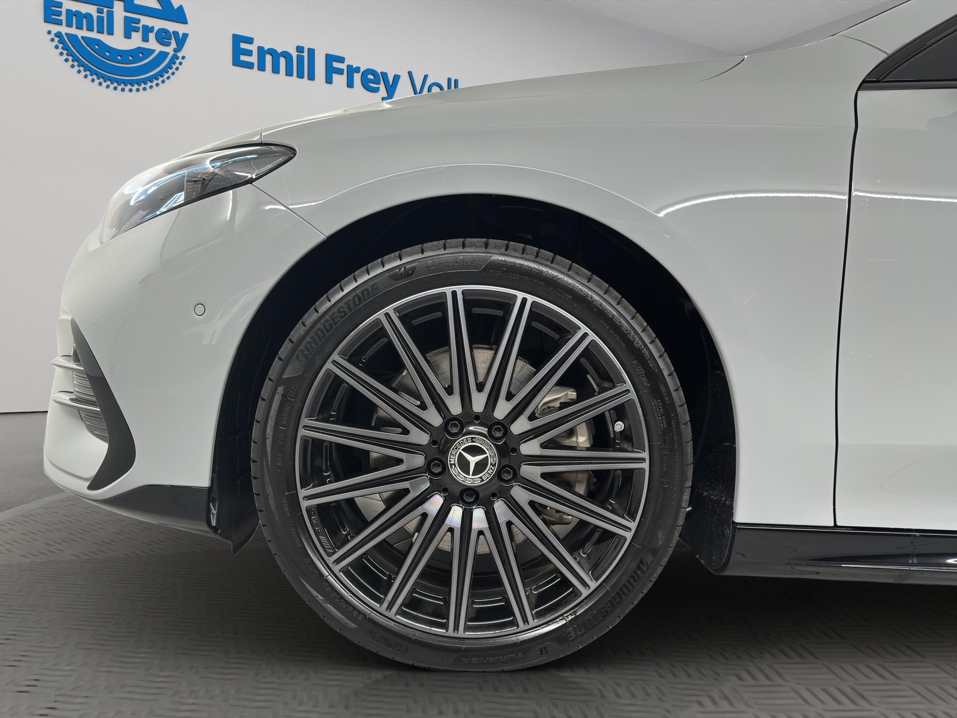 MERCEDES-BENZ CLA 350 AMG Line 4matic-showroom-element-3
