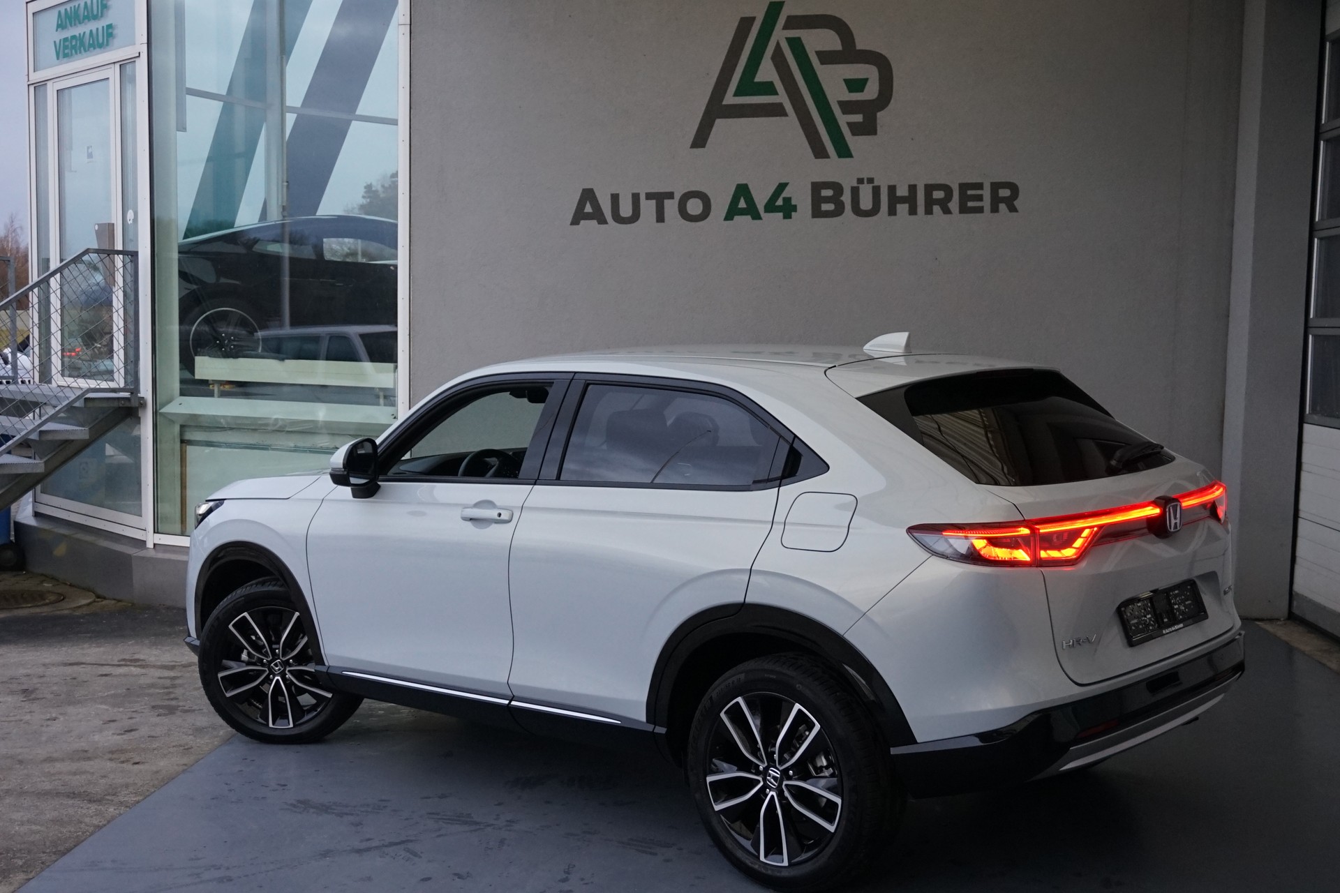 HONDA HR-V 1.5i-MMD Advance "Leder" Voll-Hybrid "aus erster Hand"-image-5