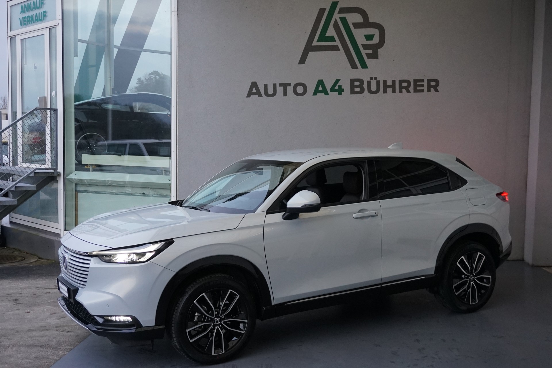 HONDA HR-V 1.5i-MMD Advance "Leder" Voll-Hybrid "aus erster Hand"-showroom-element-3