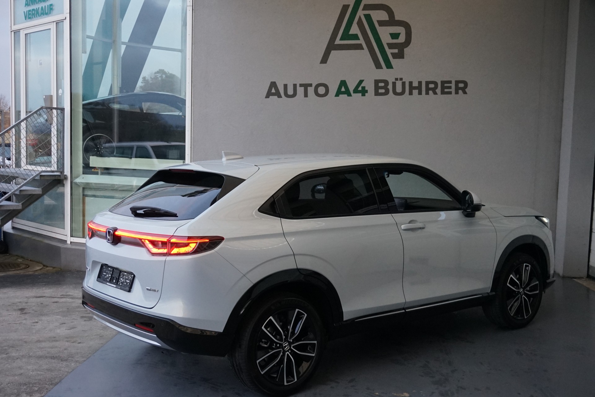 HONDA HR-V 1.5i-MMD Advance "Leder" Voll-Hybrid "aus erster Hand"-image-7