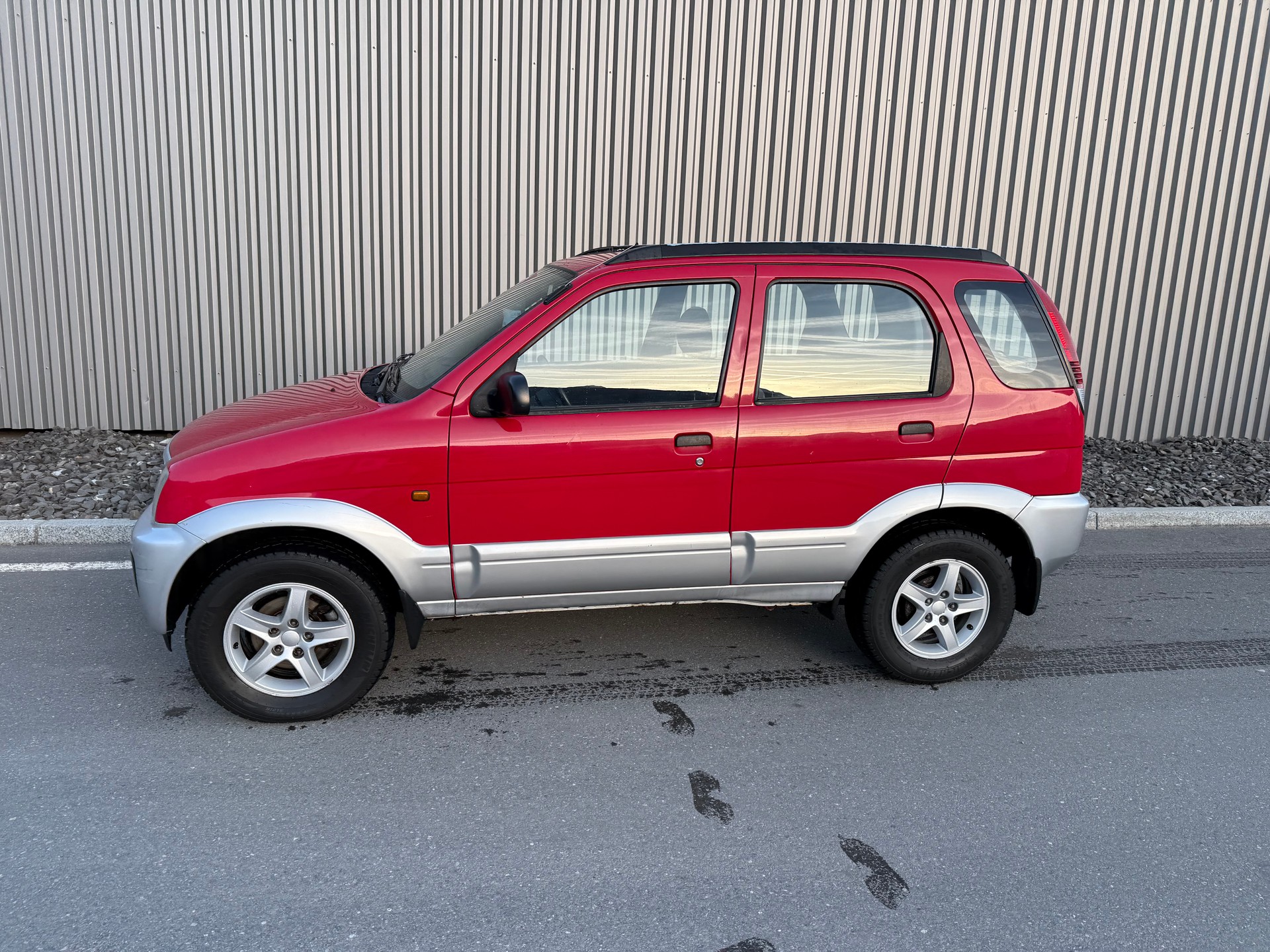 DAIHATSU Terios 1.3 16V 4x4-showroom-element-1