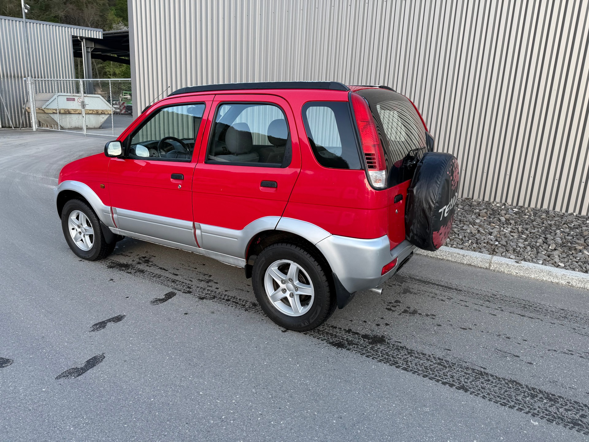 DAIHATSU Terios 1.3 16V 4x4-showroom-element-2
