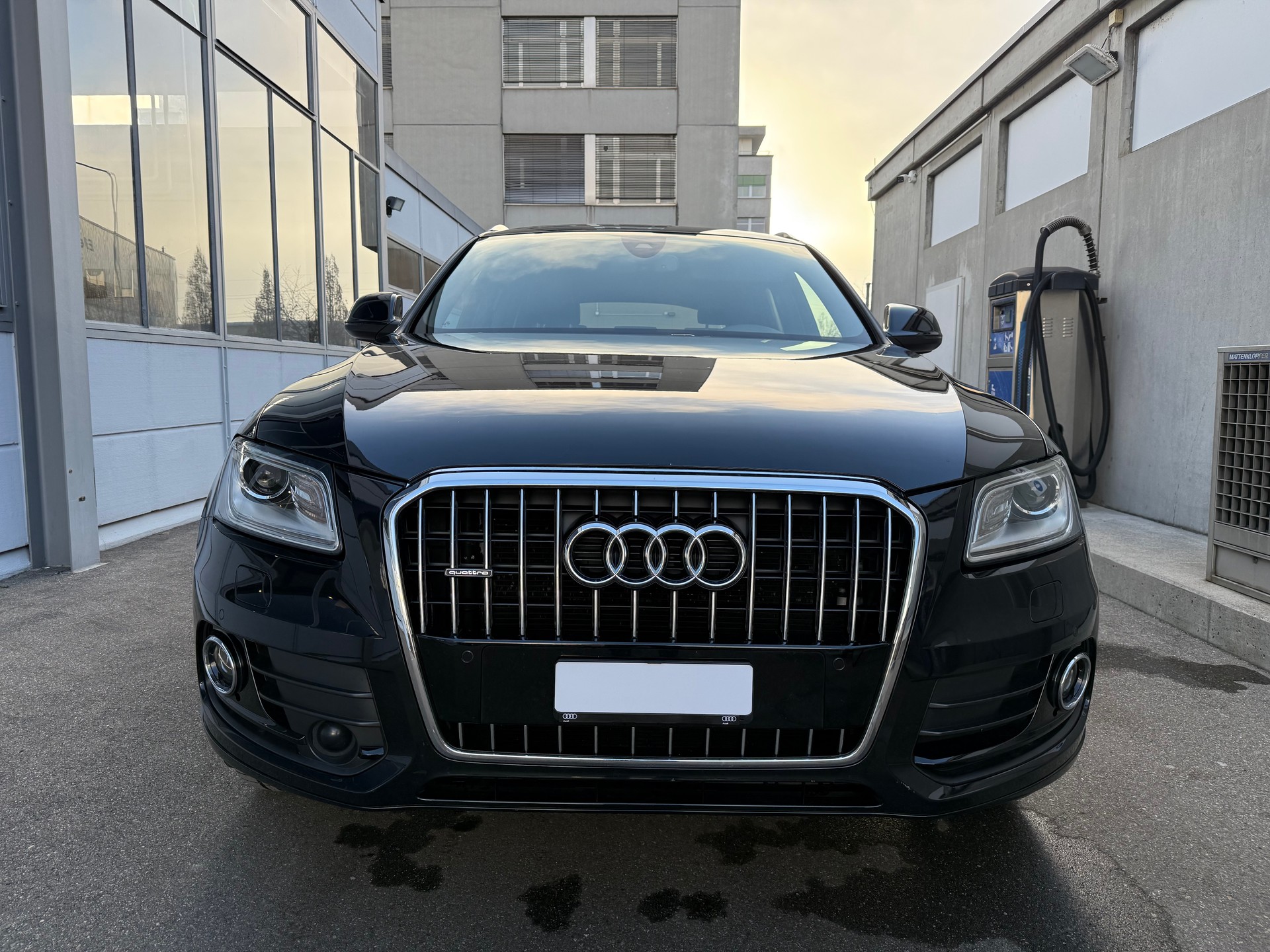 AUDI Q5 3.0 TFSI quattro tiptronic *CH Fahrzeug *Frisch ab MFK *Automat *Tempomat *Panorama *Komfort Schlüssel *8 Fach bereift-image-1