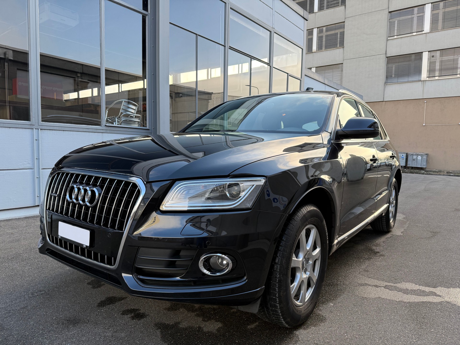 AUDI Q5 3.0 TFSI quattro tiptronic *CH Fahrzeug *Frisch ab MFK *Automat *Tempomat *Panorama *Komfort Schlüssel *8 Fach bereift