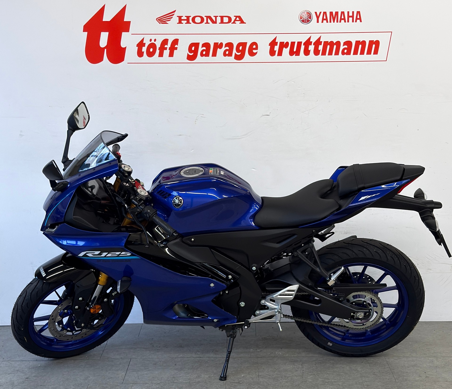 YAMAHA YZF-R 125 ABS-image-1