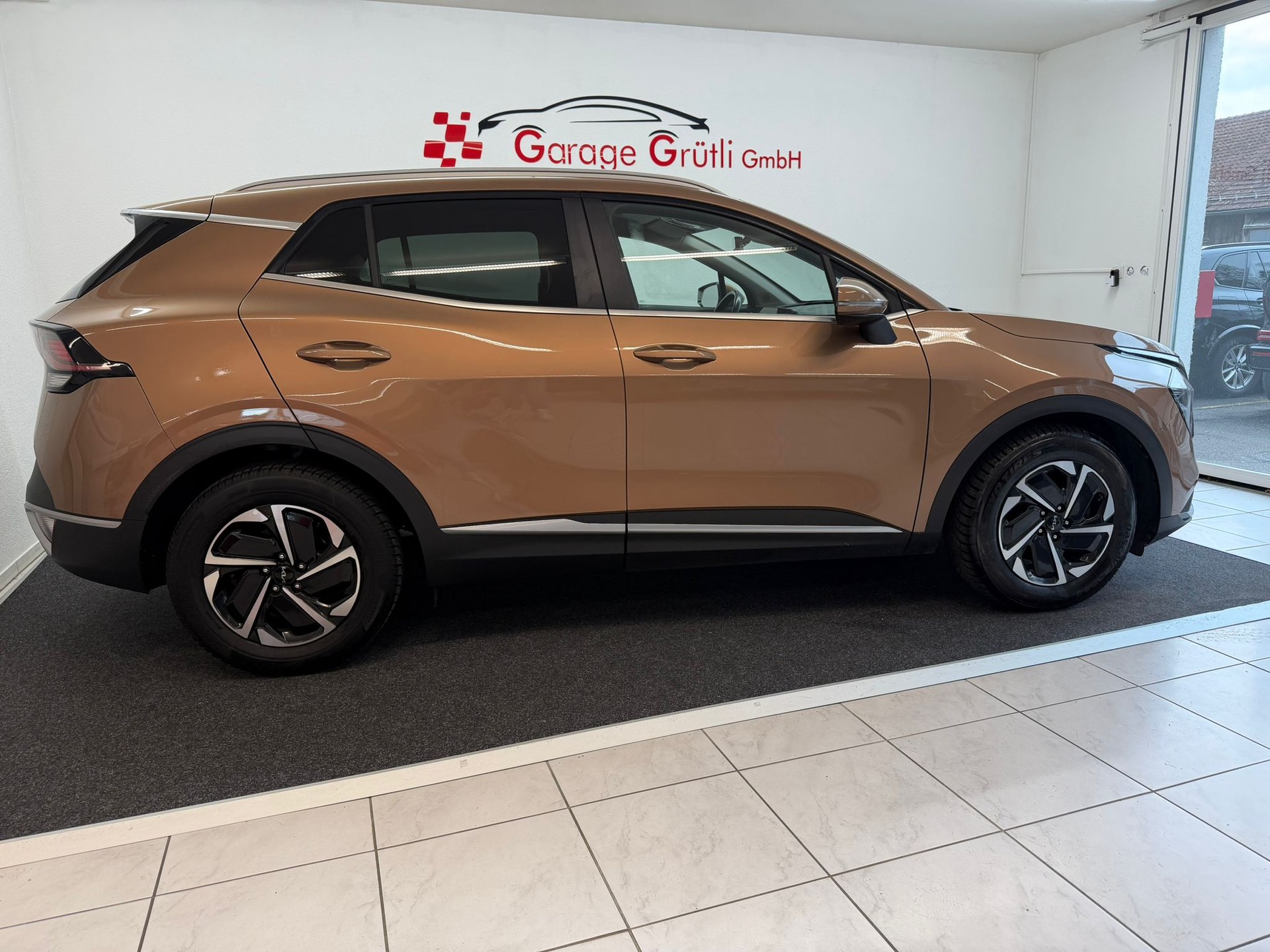 KIA Sportage 1.6 T-GDi Style-showroom-element-2