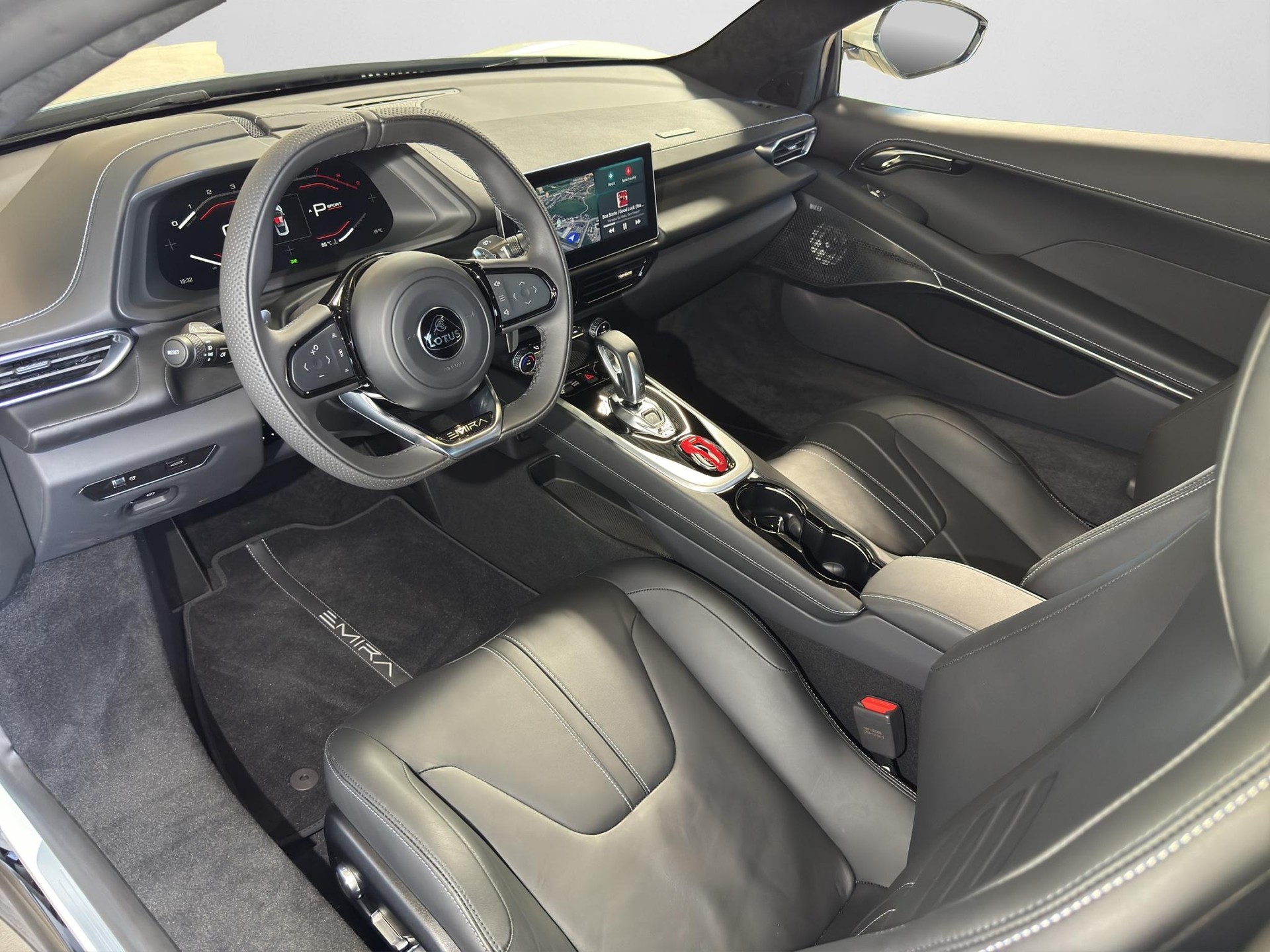 LOTUS Emira 2.0 I4 First Edition-image-8