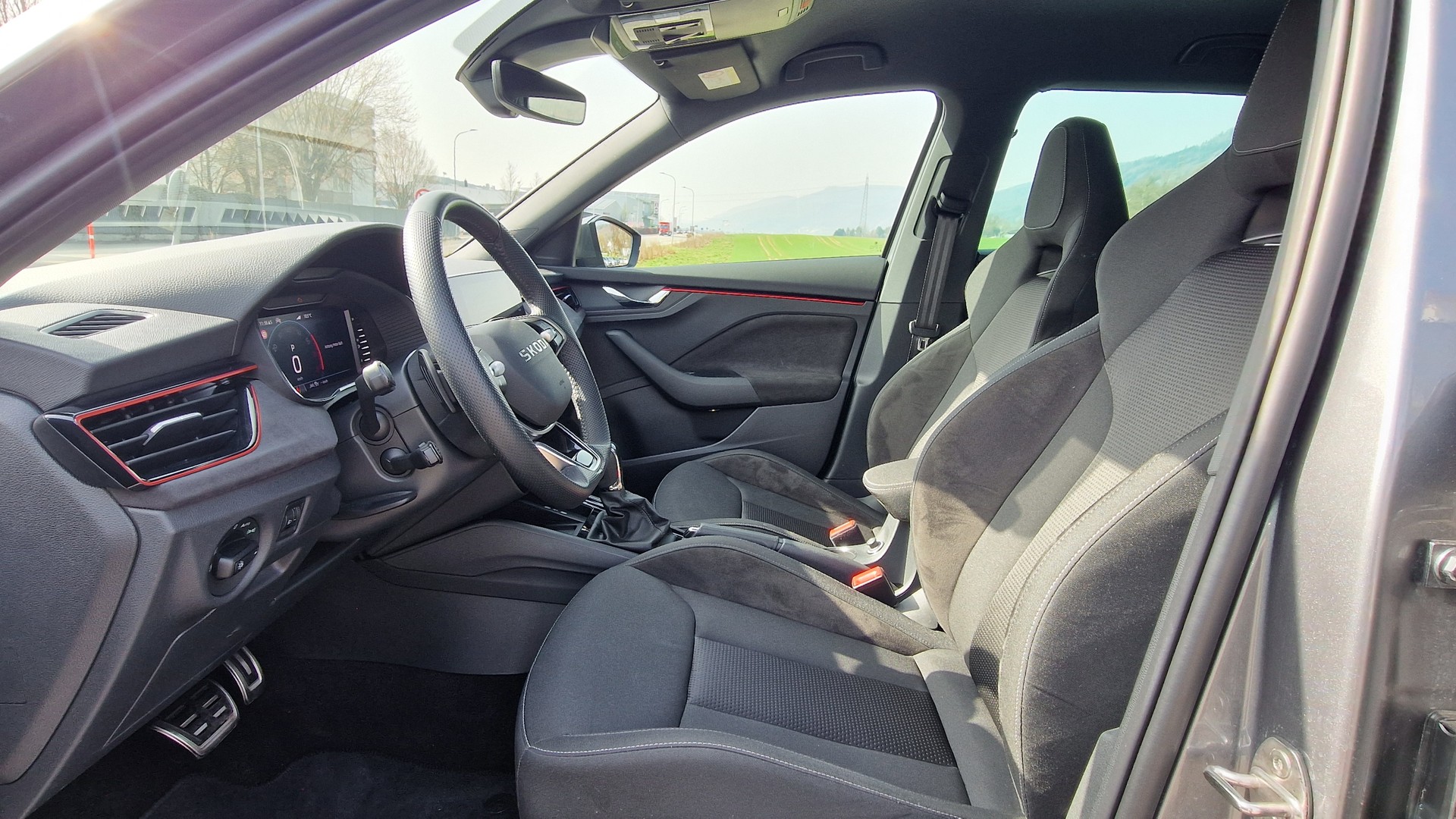 SKODA Kamiq 1.0 TSI Selection DSG-image-4